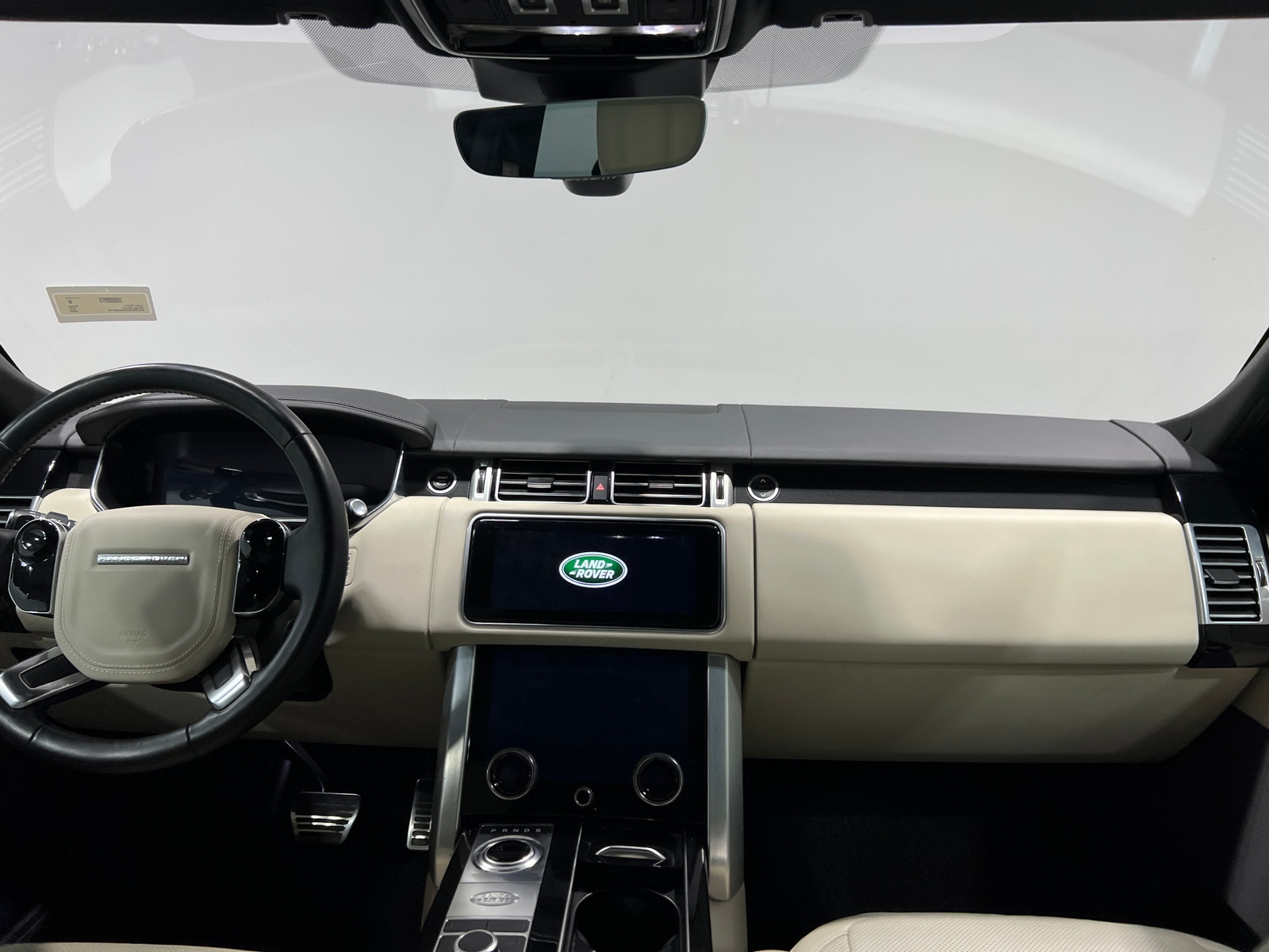 Thumbnail: 2022 Land Rover Range Rover - 2