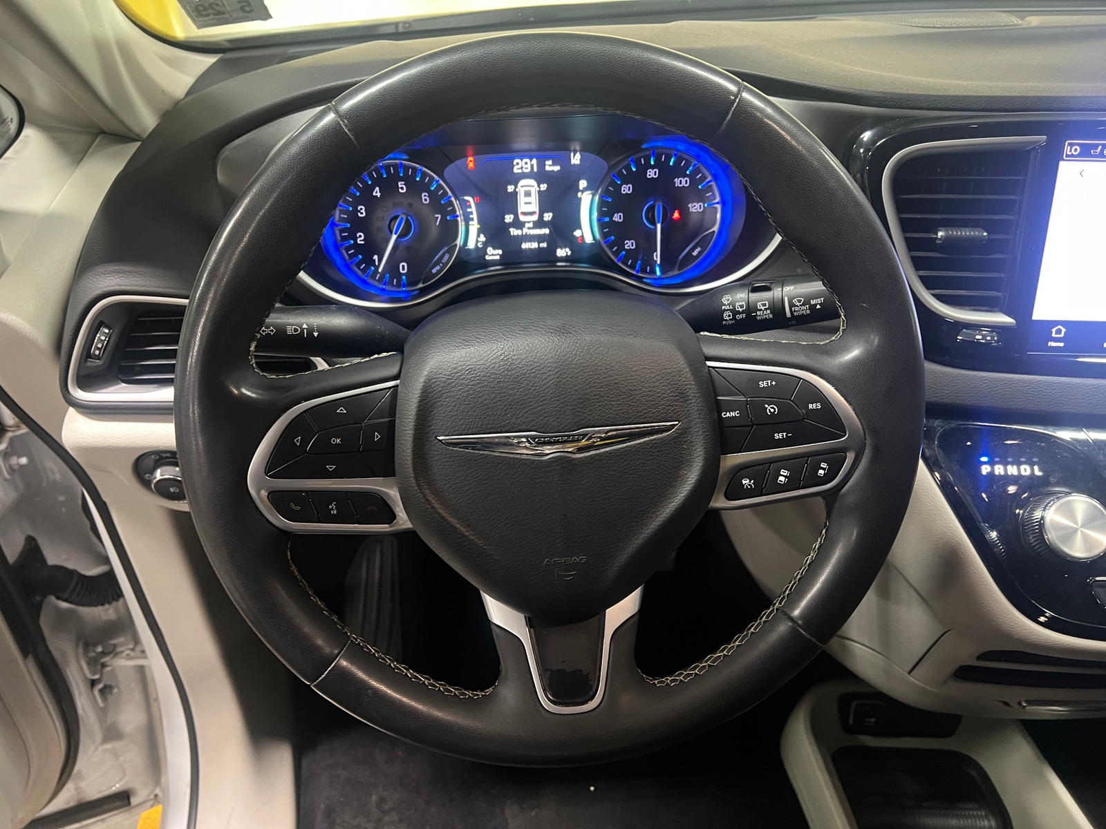 Thumbnail: 2024 Chrysler Pacifica - 4