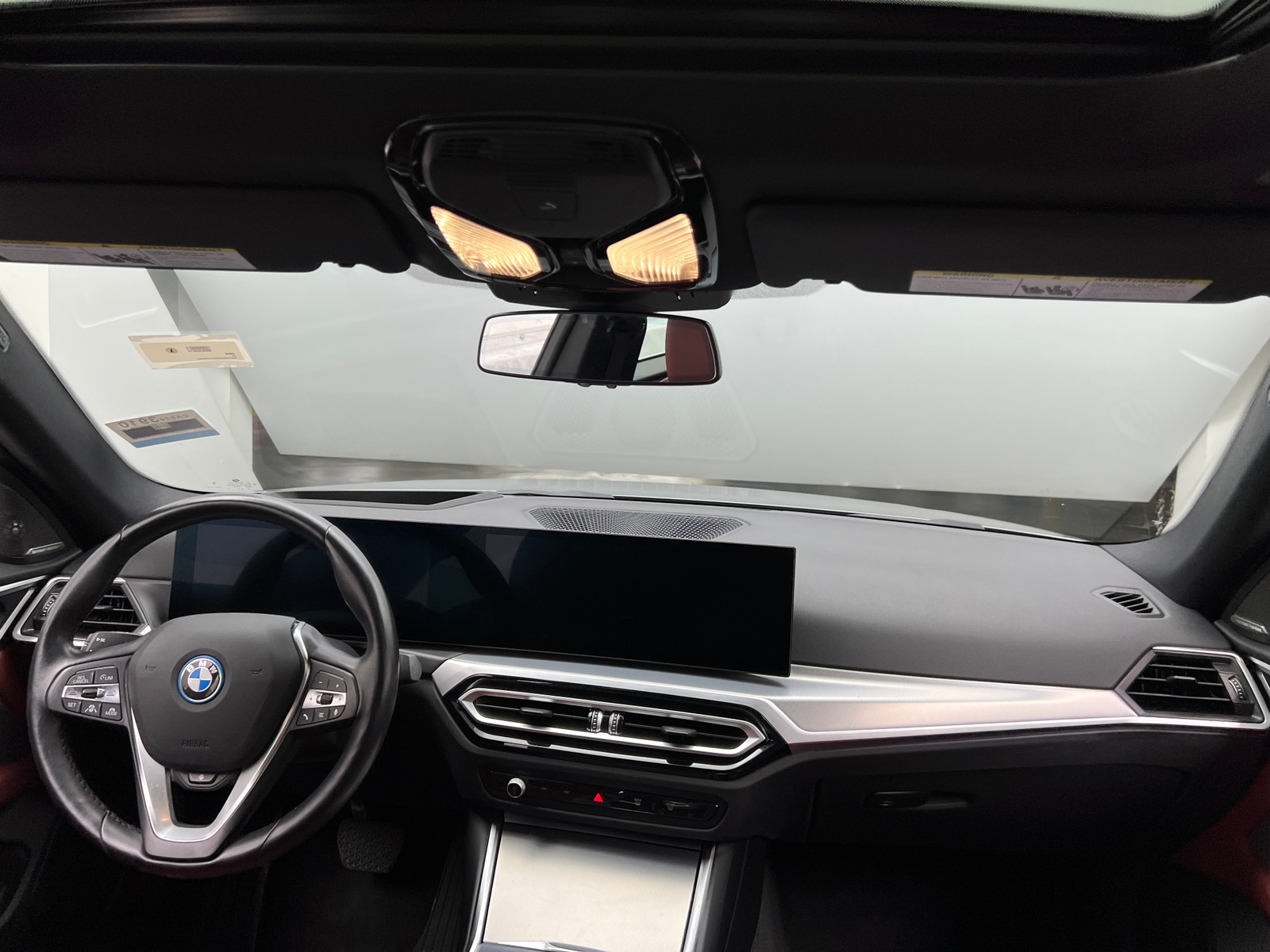 Thumbnail: 2023 BMW i4 - 2