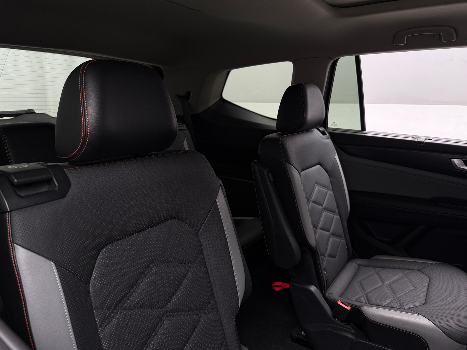 Thumbnail: 2024 Volkswagen Atlas - 5