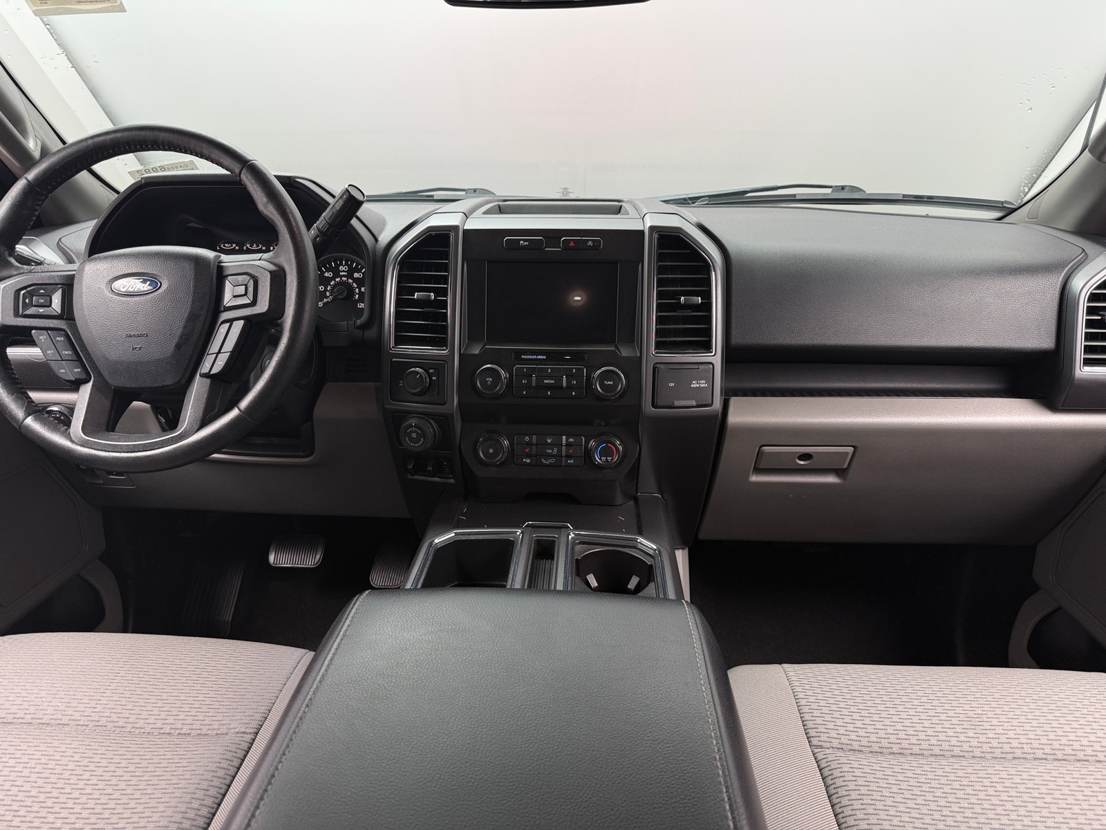 Thumbnail: 2019 Ford Econoline - 3