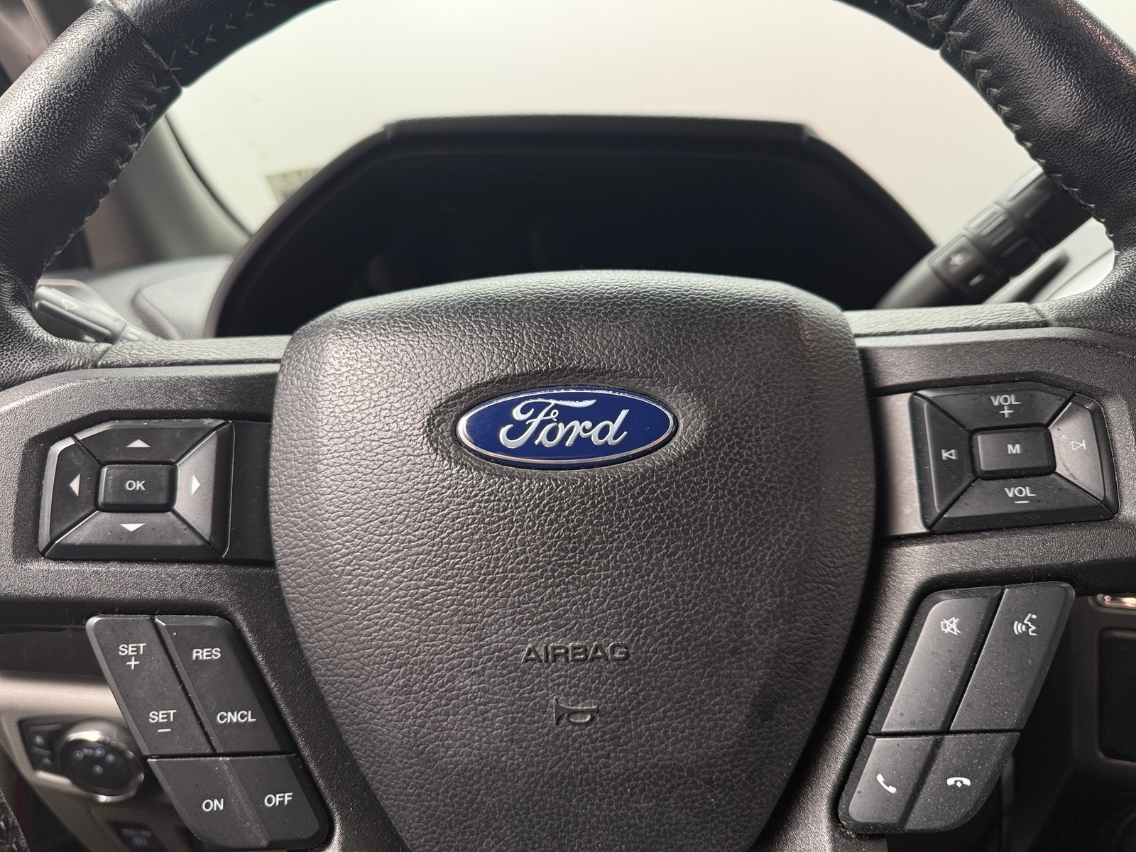 Thumbnail: 2019 Ford Econoline - 5