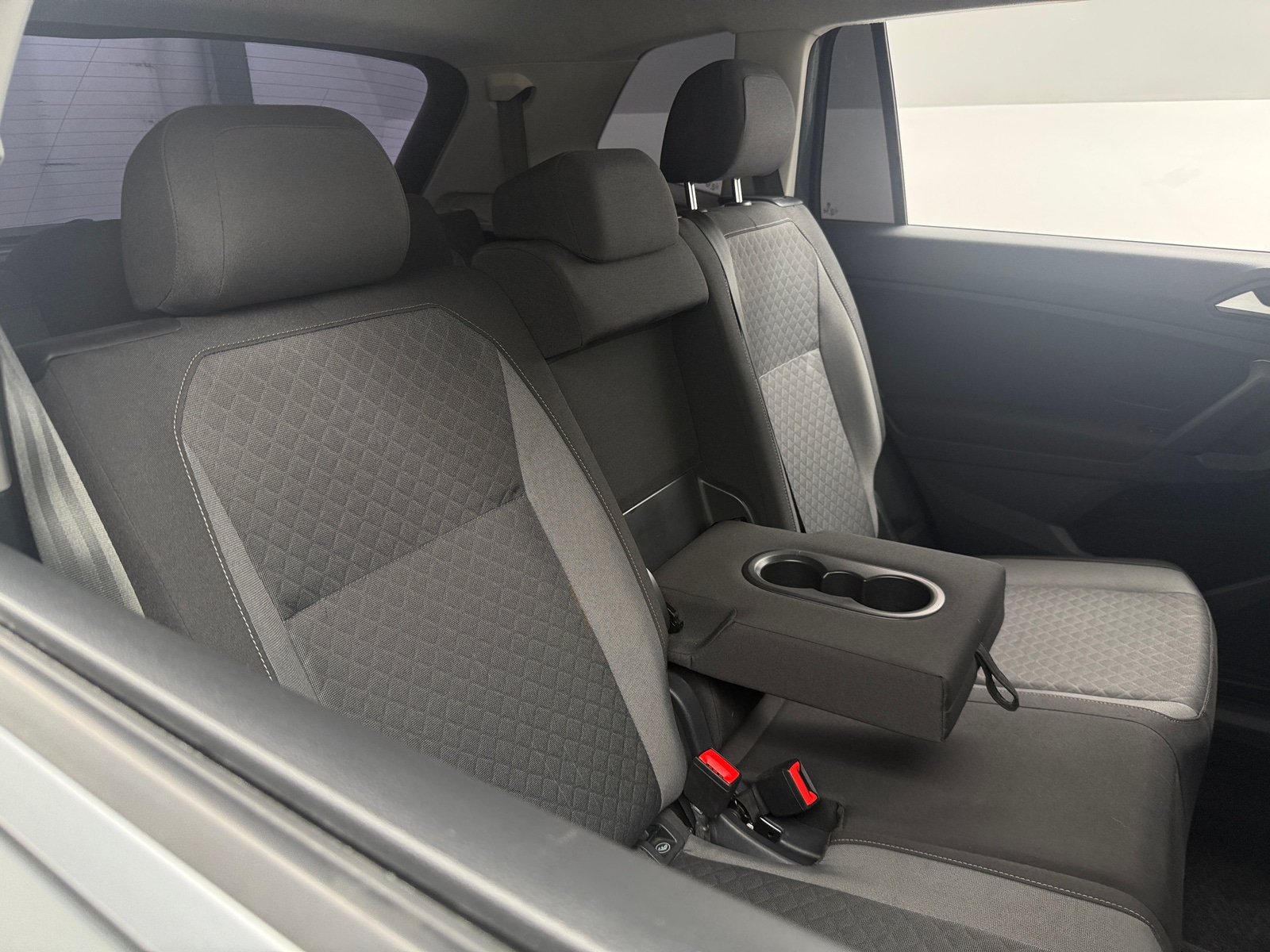 Thumbnail: 2019 Volkswagen Tiguan - 6