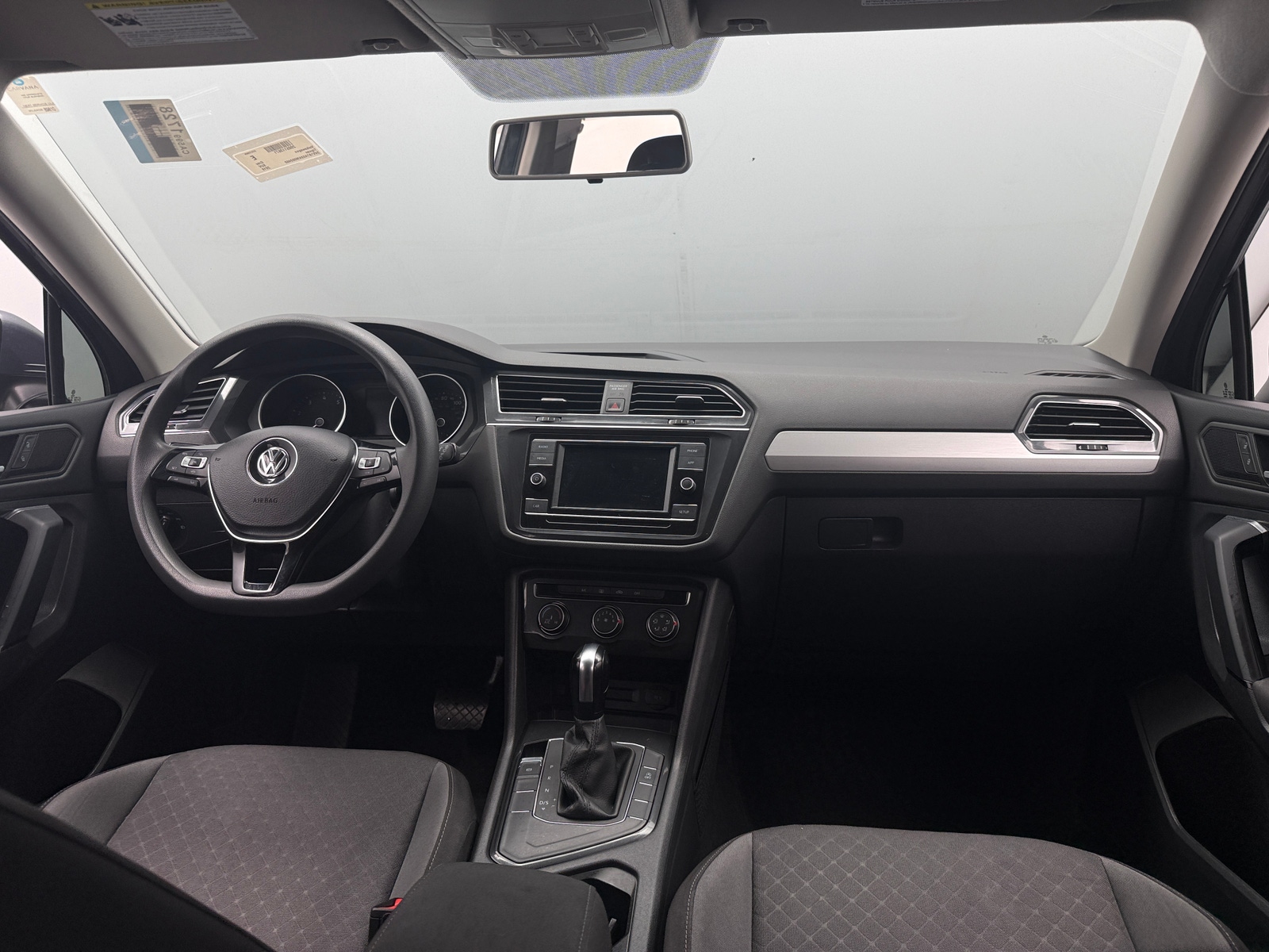 Thumbnail: 2019 Volkswagen Tiguan - 3