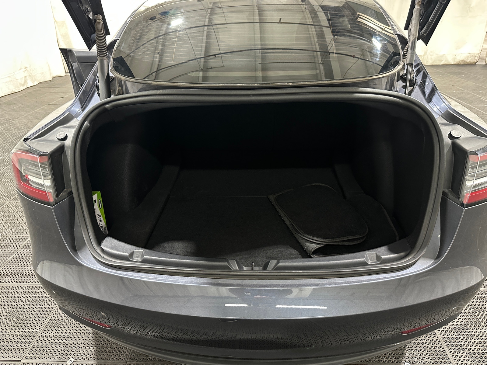 Thumbnail: 2023 Tesla Model 3 - 6