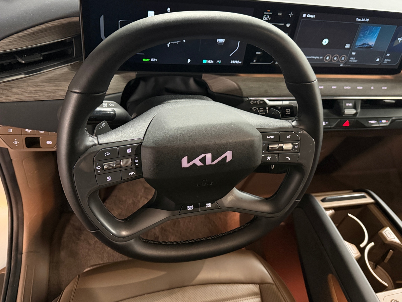 Thumbnail: 2024 Kia EV9 - 4