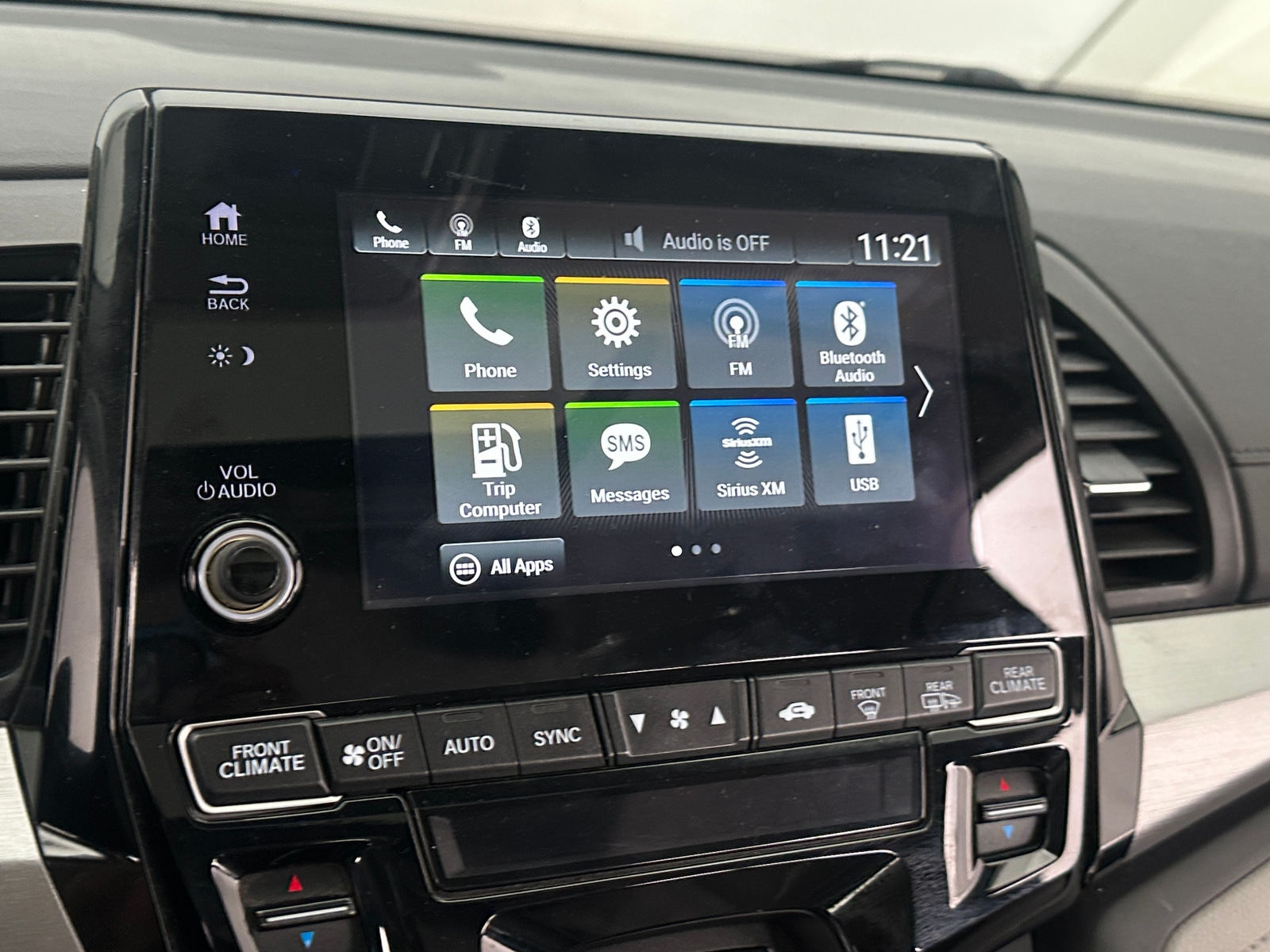 Thumbnail: 2018 Honda Odyssey - 3