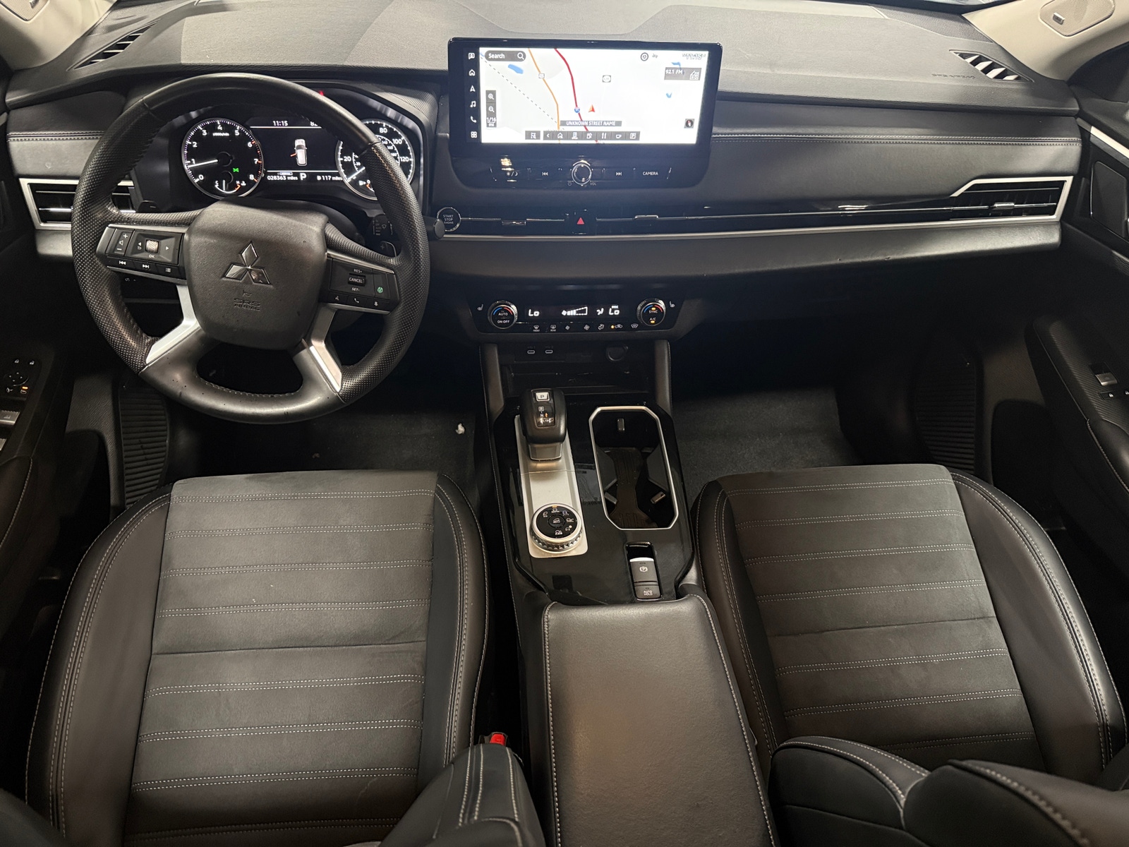 Thumbnail: 2025 Mitsubishi Outlander - 2