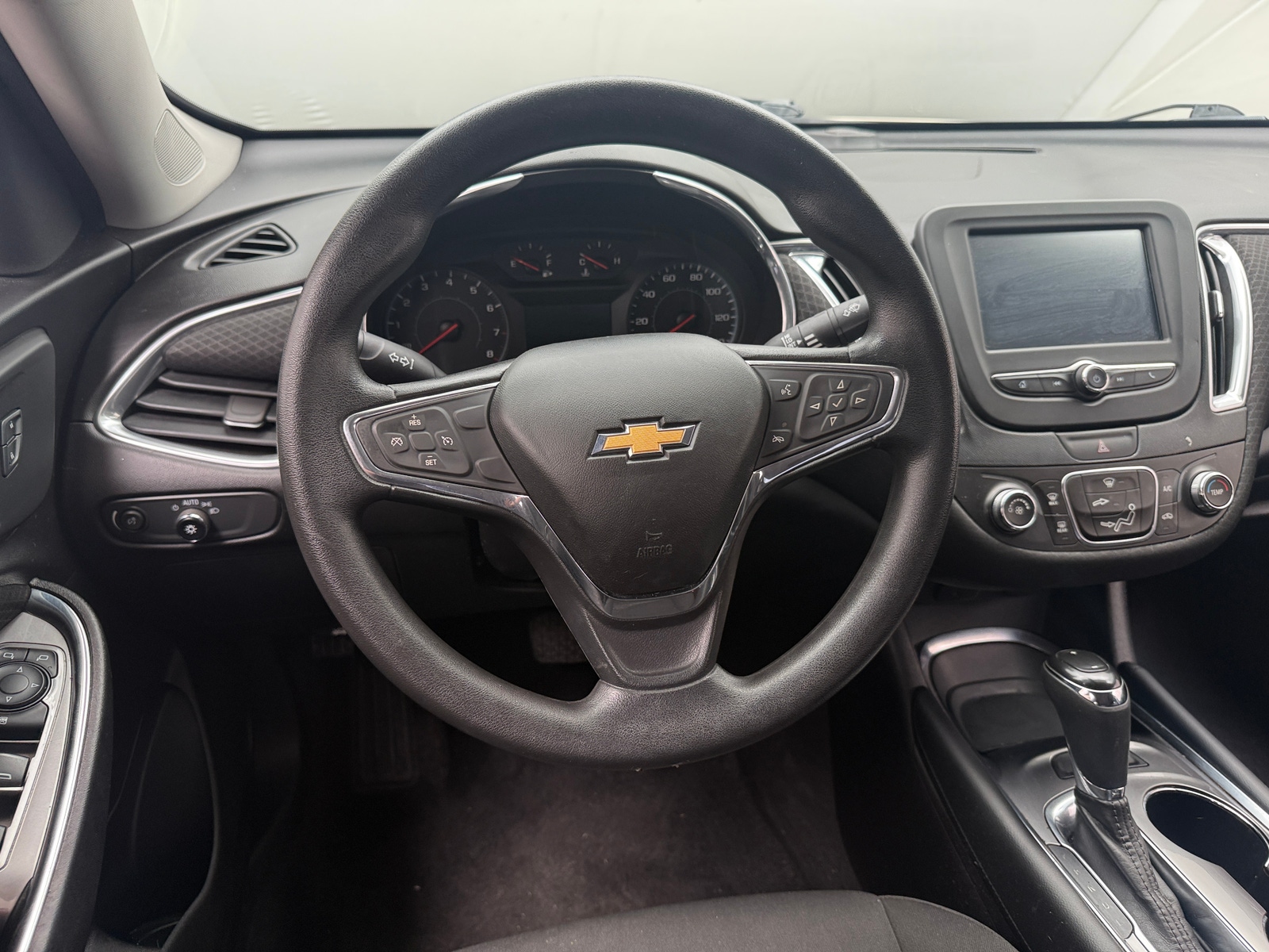 Thumbnail: 2016 Chevrolet Malibu - 5