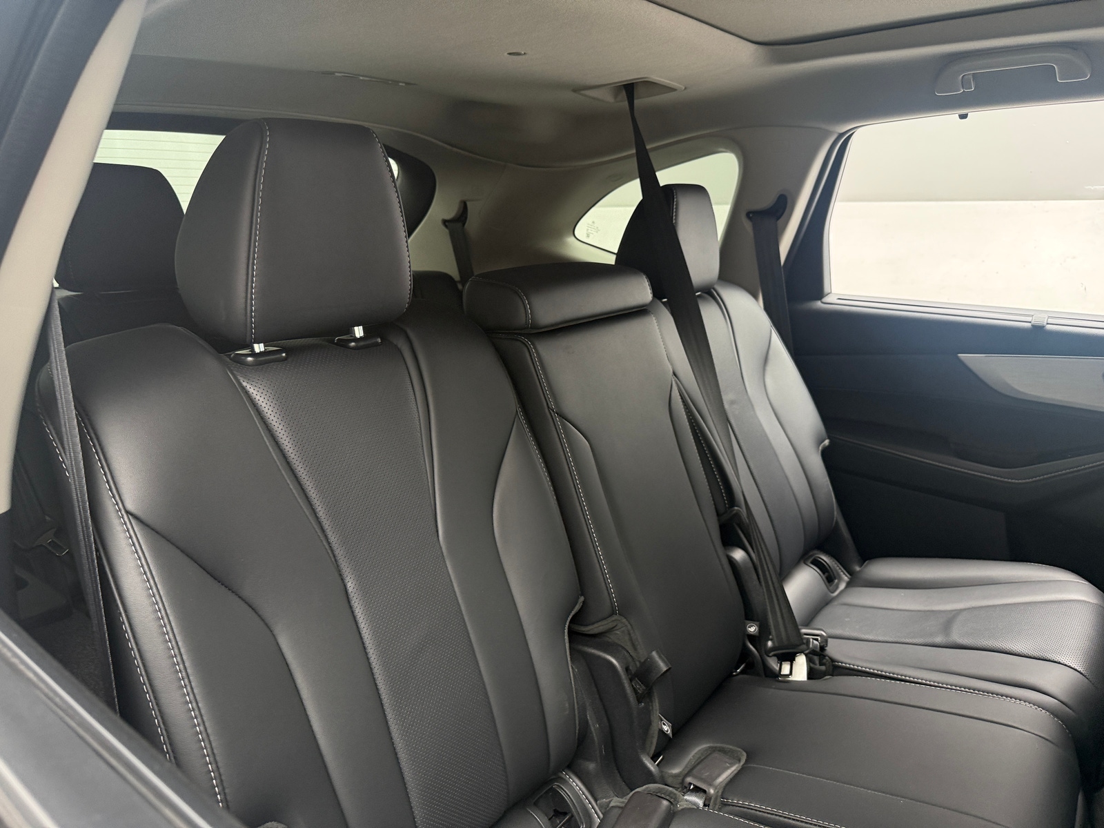 Thumbnail: 2024 Acura MDX - 5