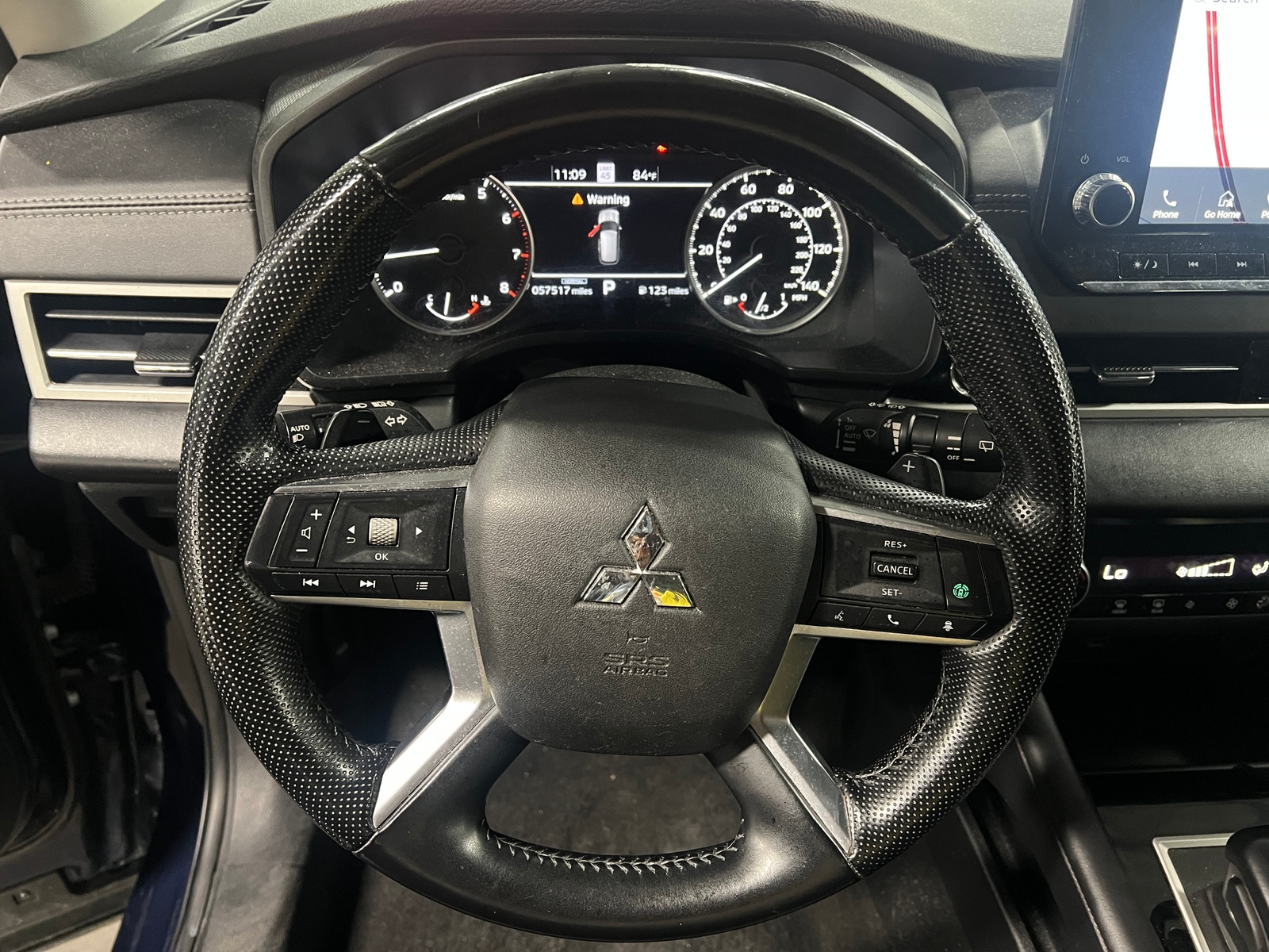 Thumbnail: 2024 Mitsubishi Outlander - 4