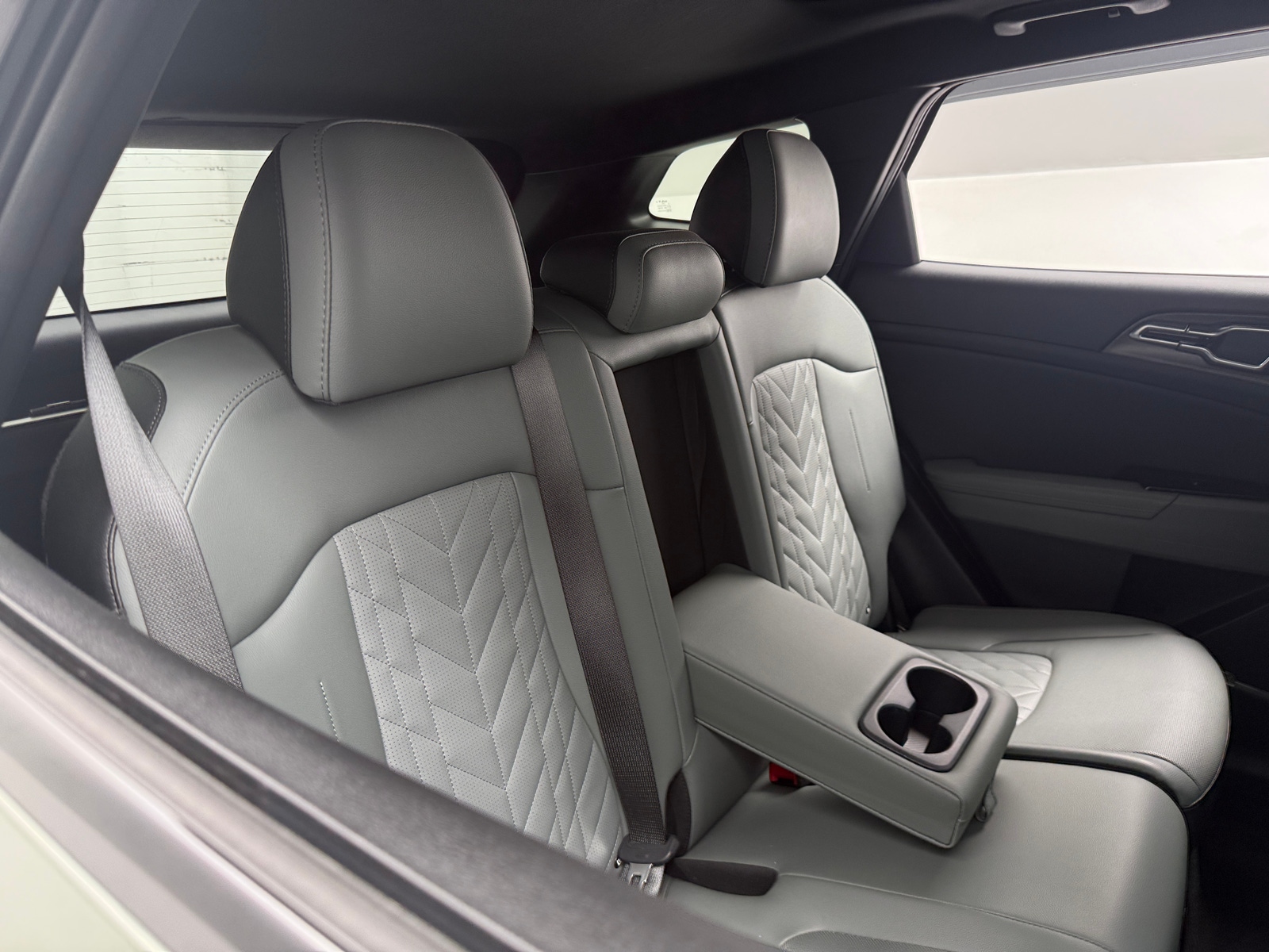 Thumbnail: 2025 Kia Sportage - 5