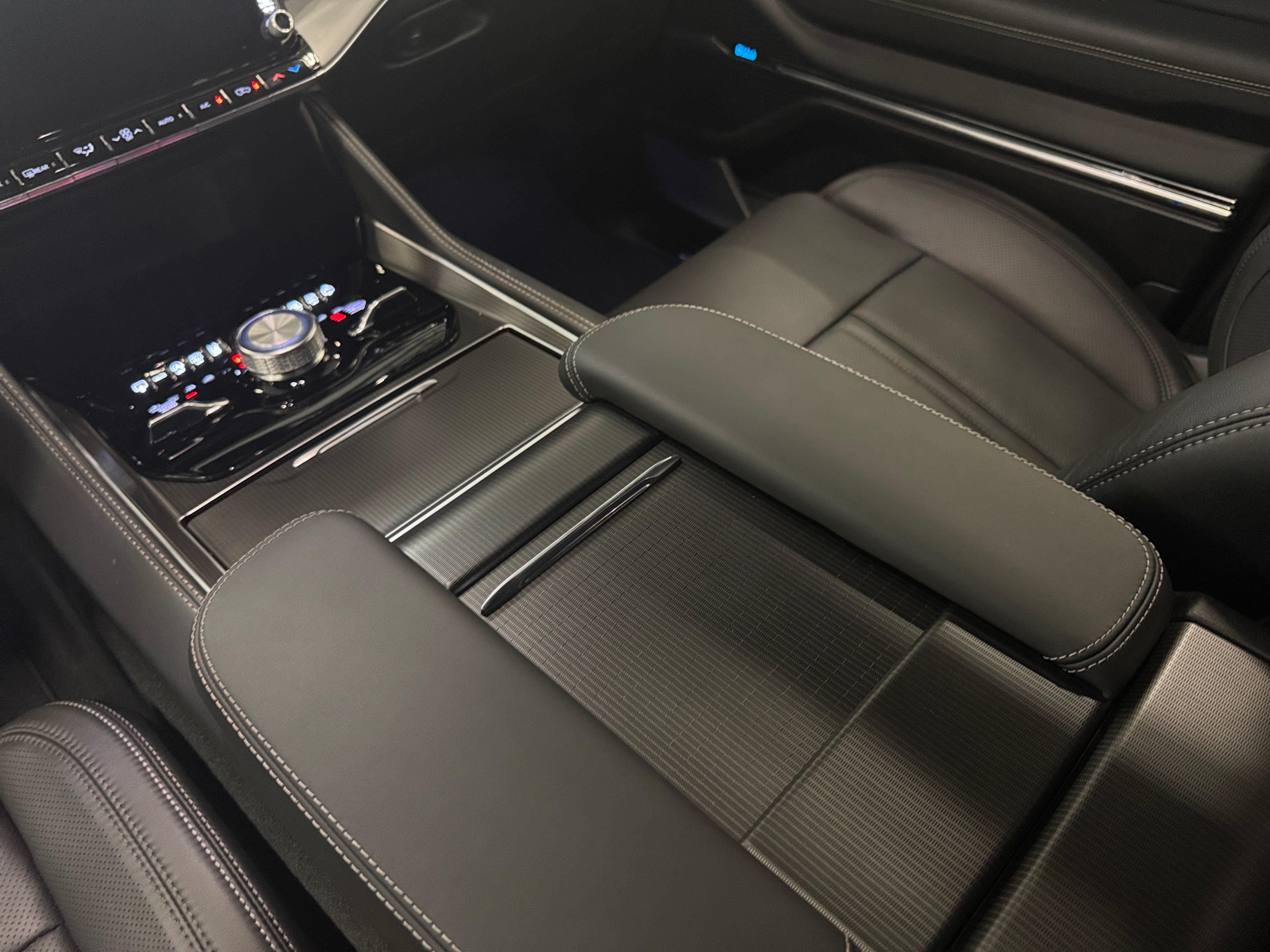 2026 Jeep Grand Wagoneer L