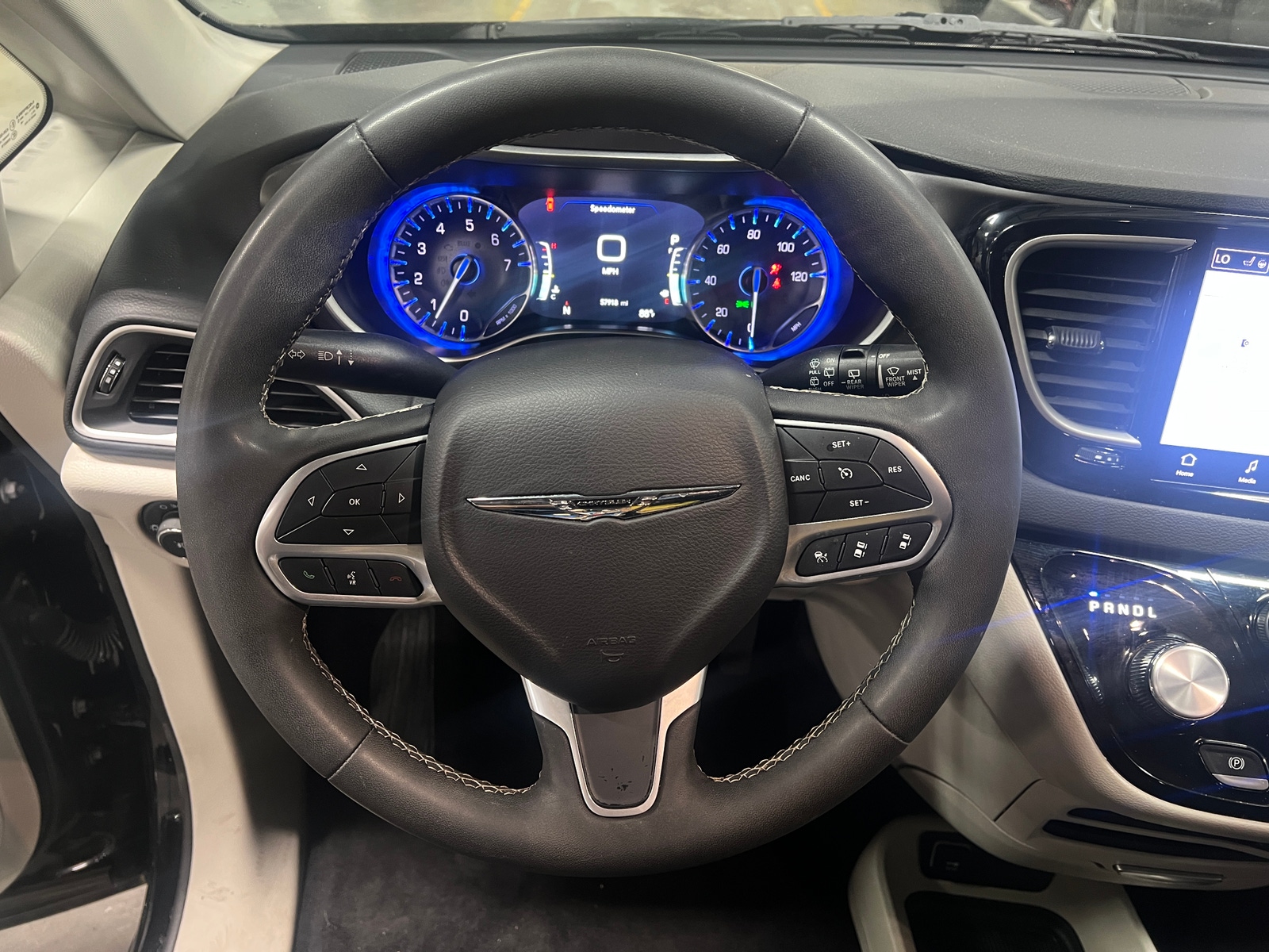 Thumbnail: 2024 Chrysler Pacifica - 4