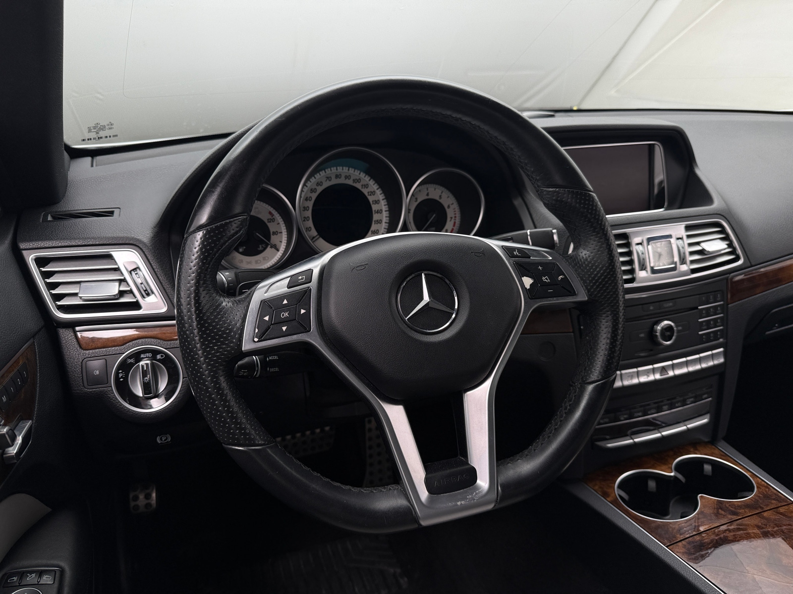 Thumbnail: 2016 Mercedes-Benz E-Class - 4