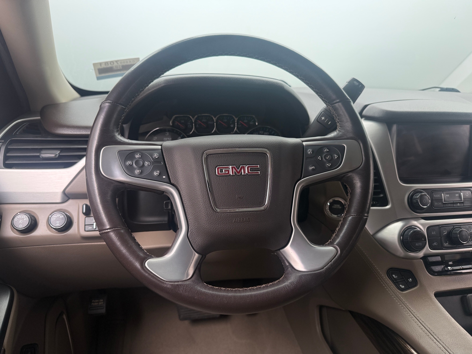 Thumbnail: 2019 GMC Yukon XL - 4