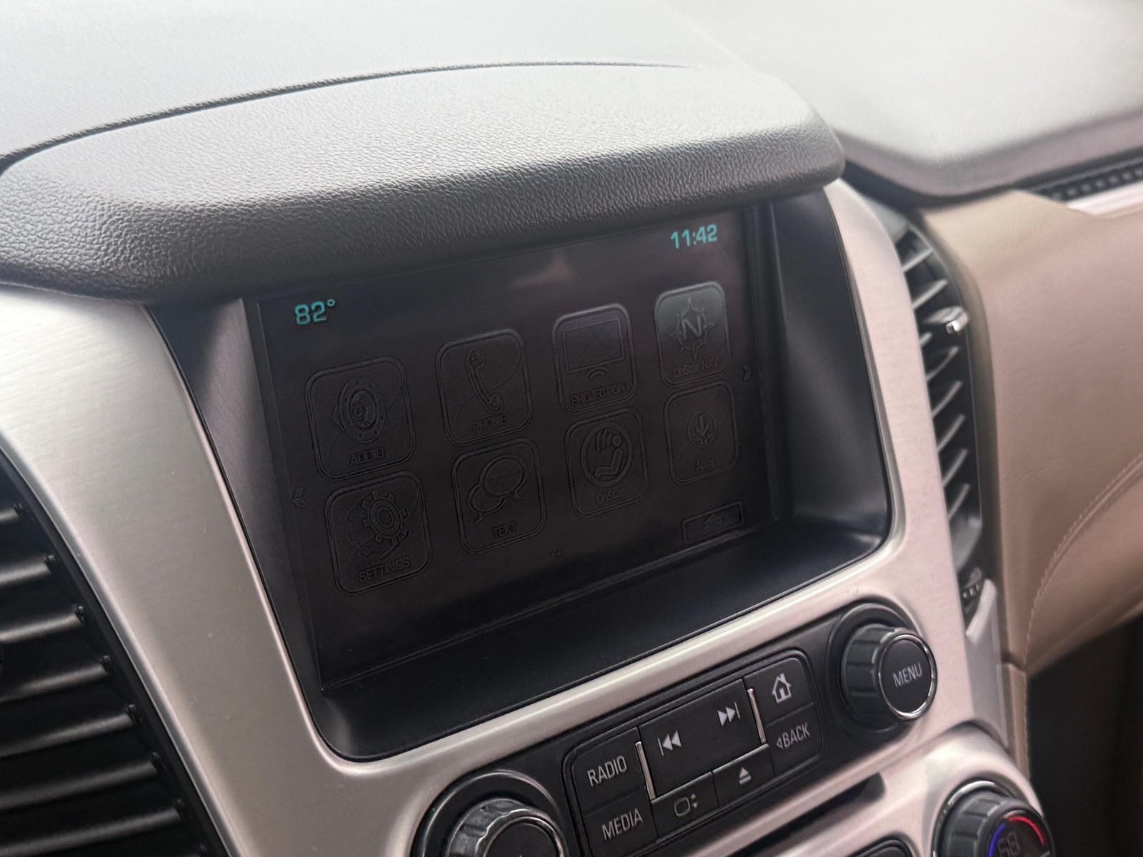 Thumbnail: 2019 GMC Yukon XL - 3