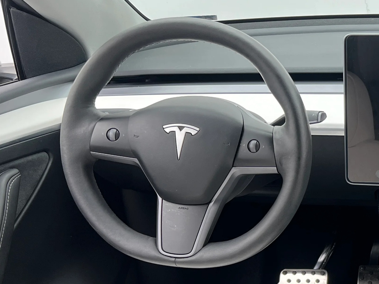 Thumbnail: 2023 Tesla Model Y - 5