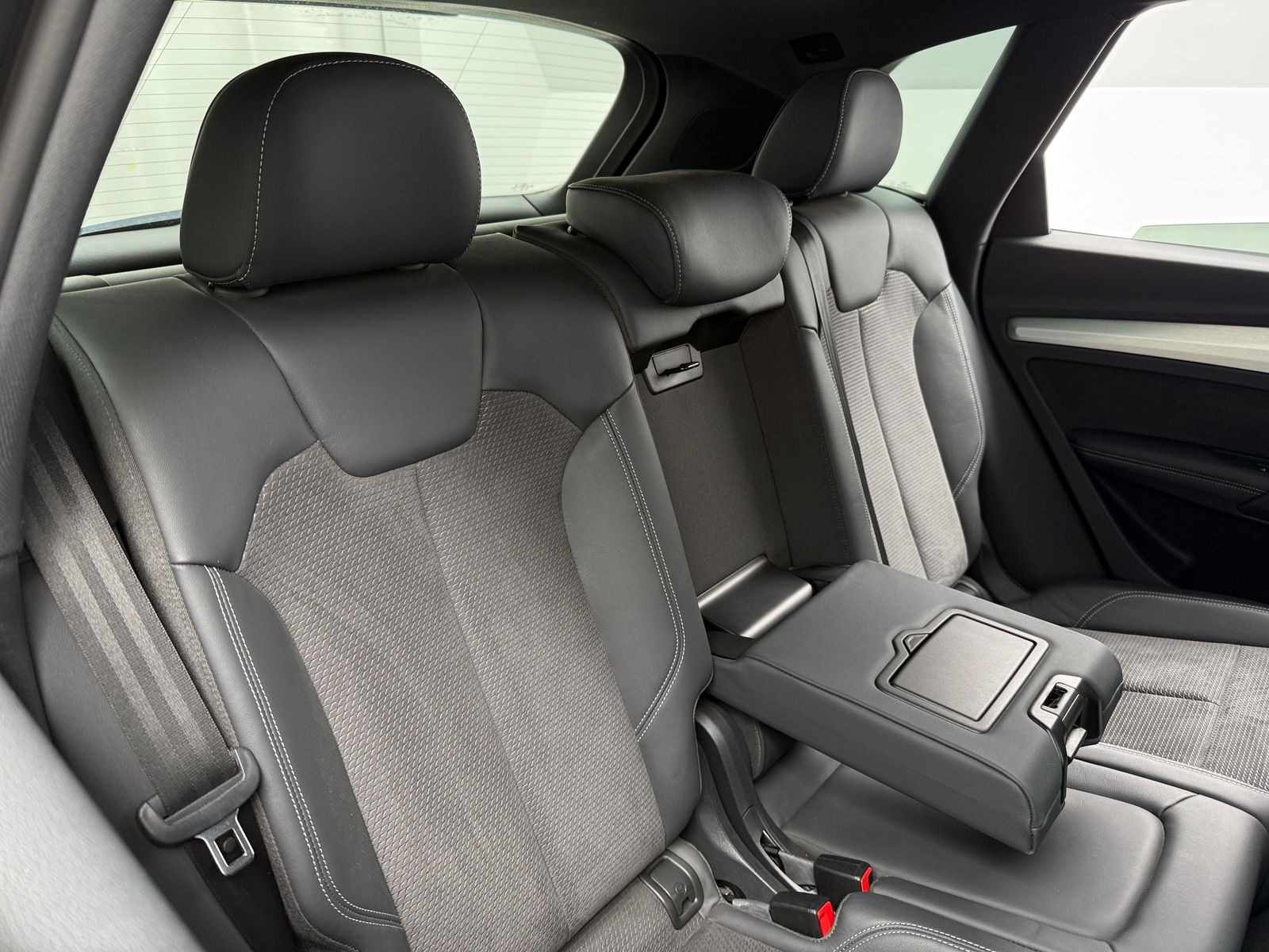 Thumbnail: 2020 Audi SQ5 - 5