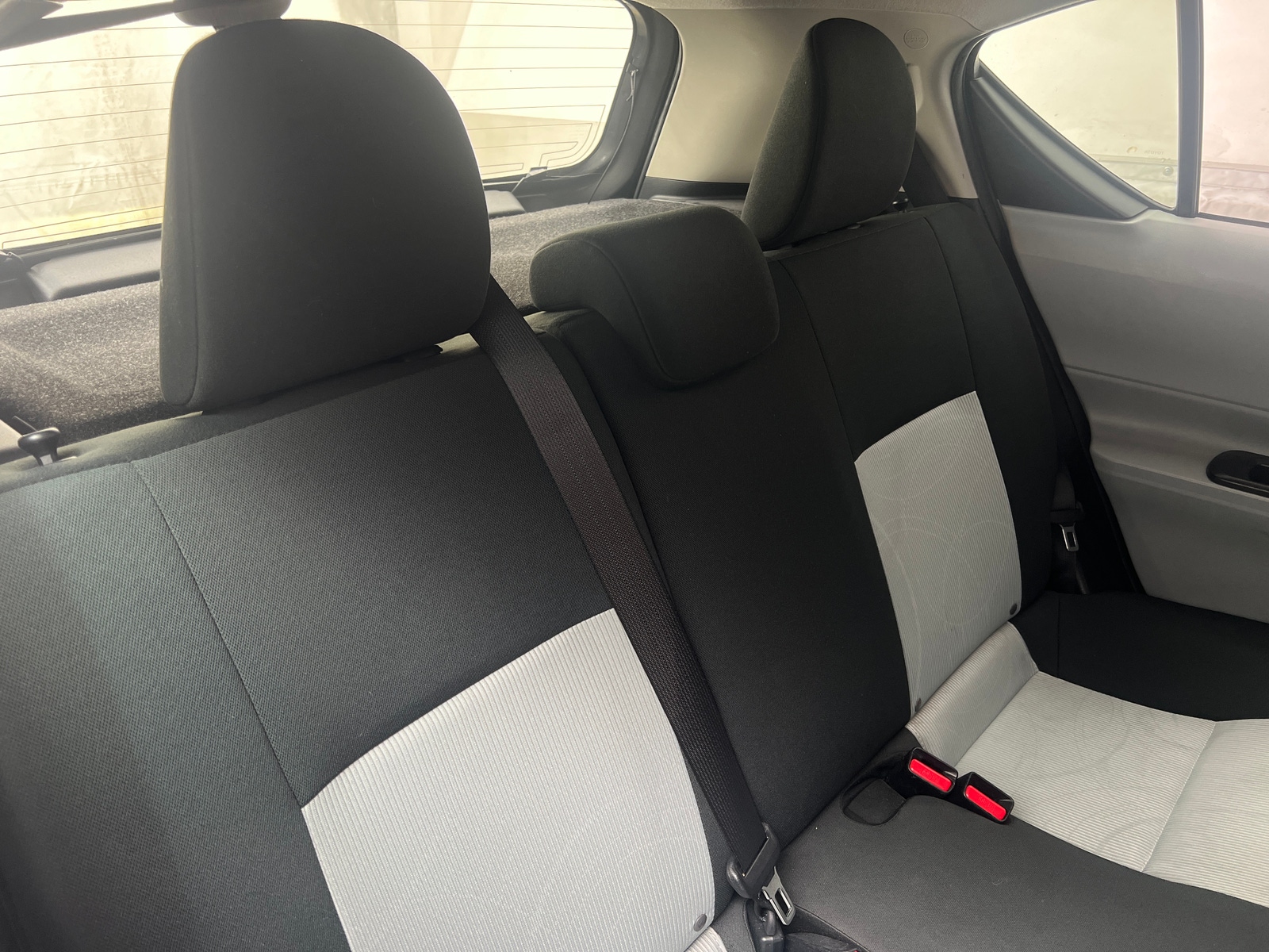 Thumbnail: 2014 Toyota Prius c - 6