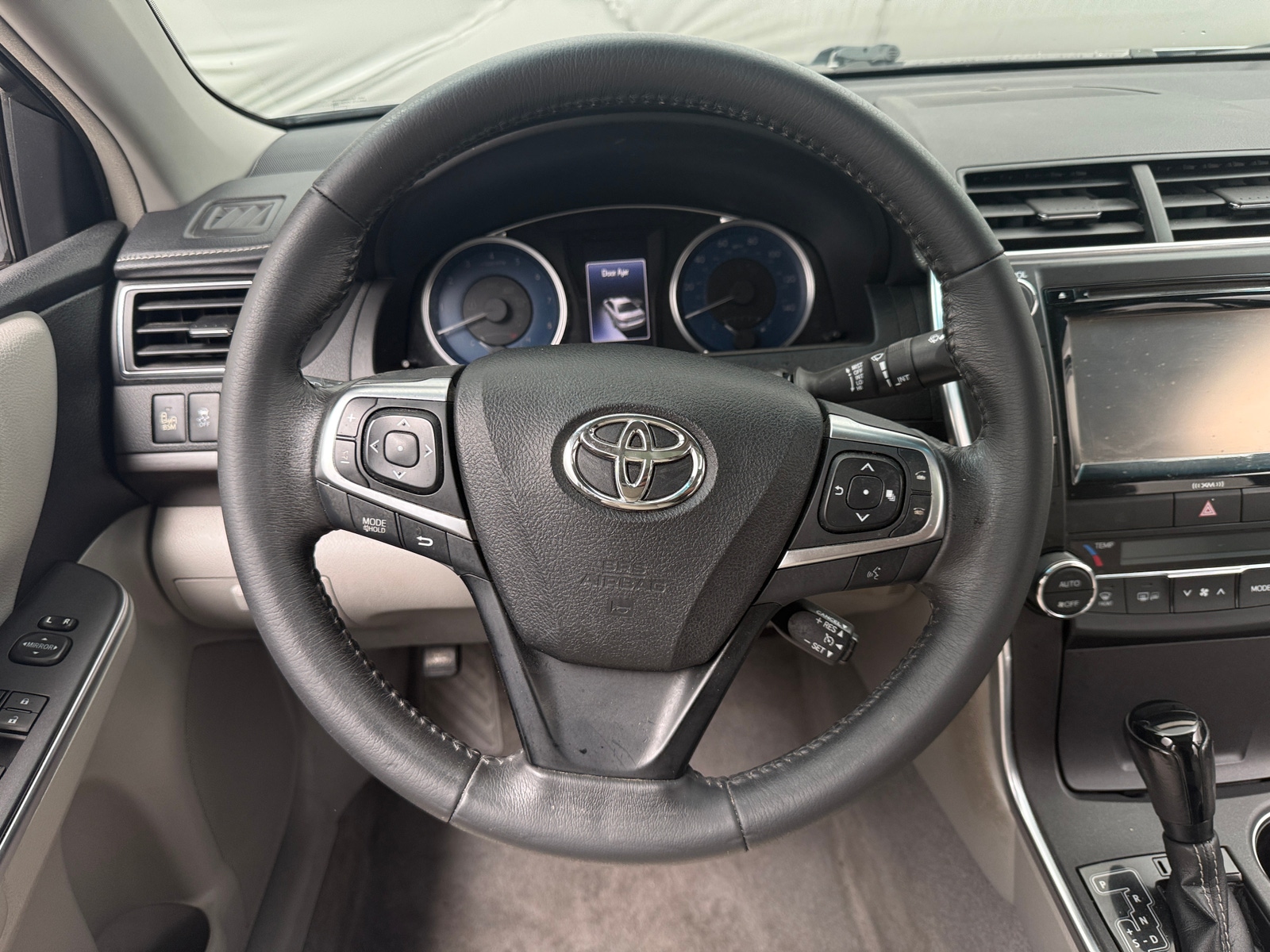 Thumbnail: 2017 Toyota Camry - 5