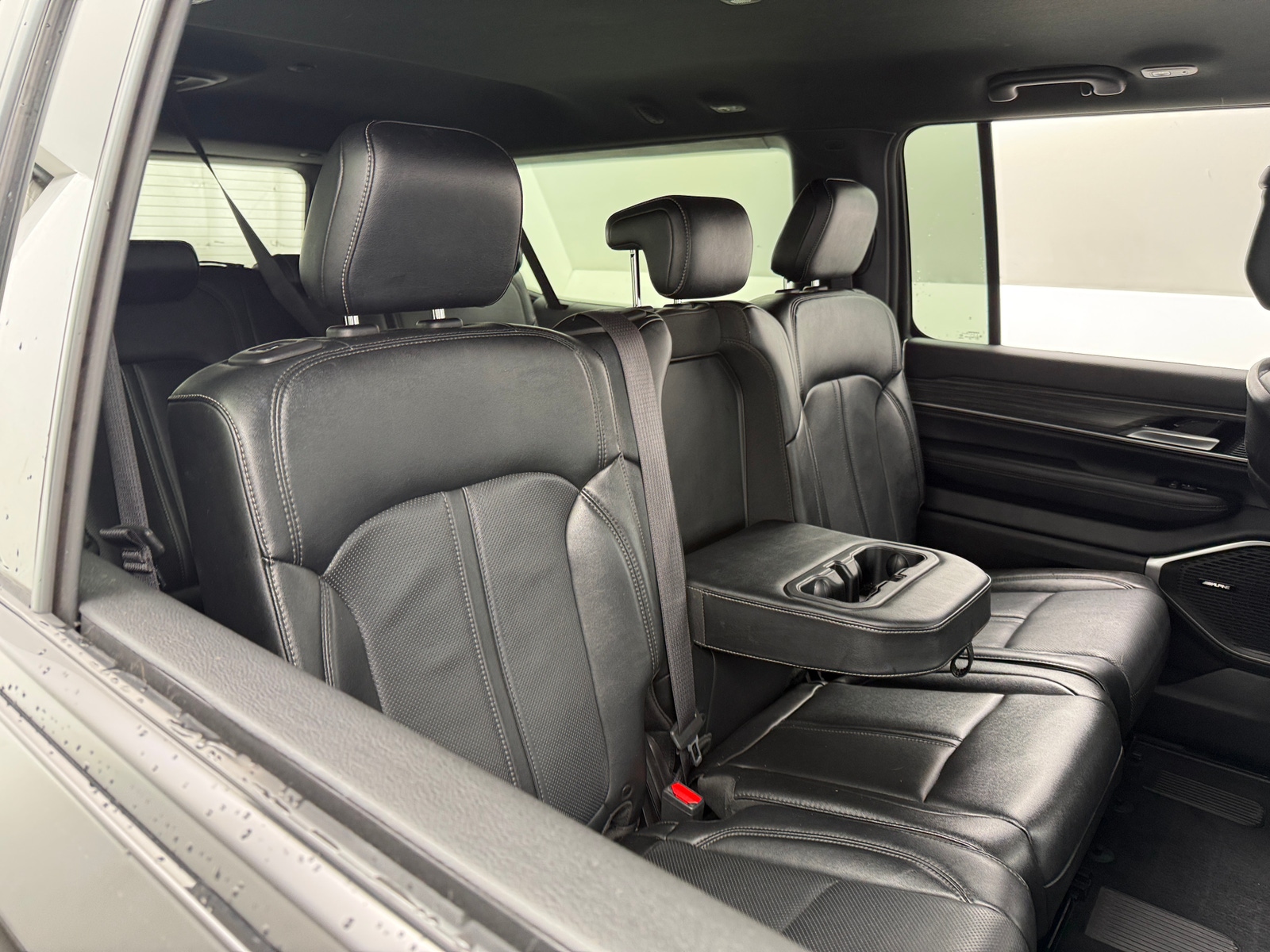Thumbnail: 2024 Jeep Wagoneer - 5