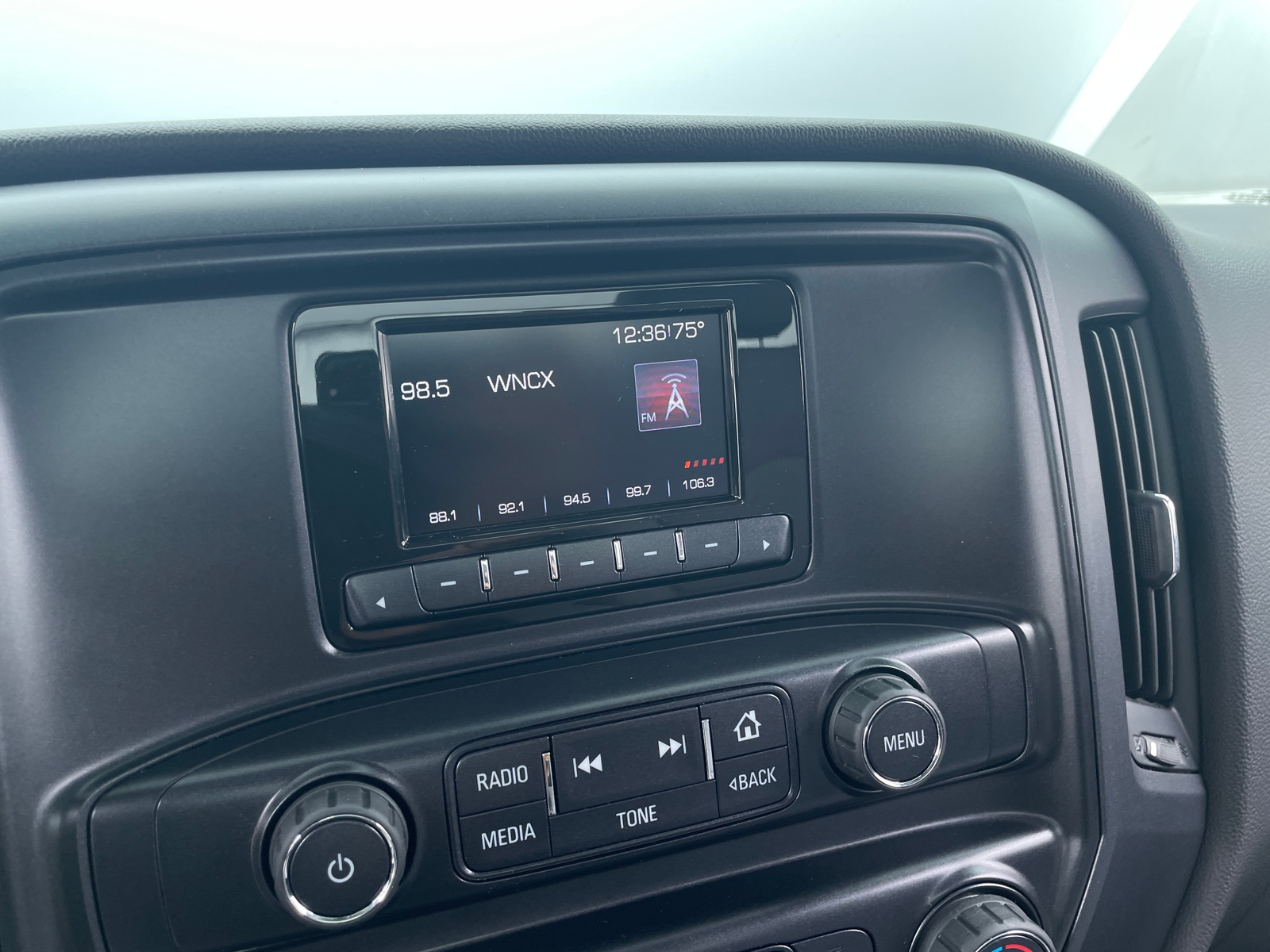 Thumbnail: 2015 GMC Sierra 1500 - 4