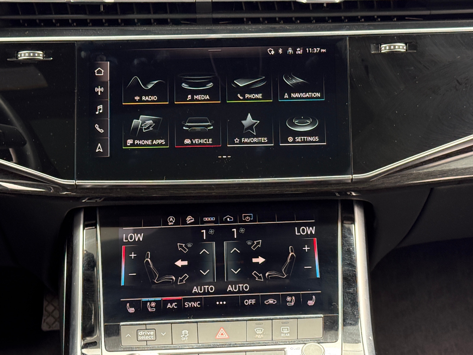 Thumbnail: 2021 Audi Q7 - 3