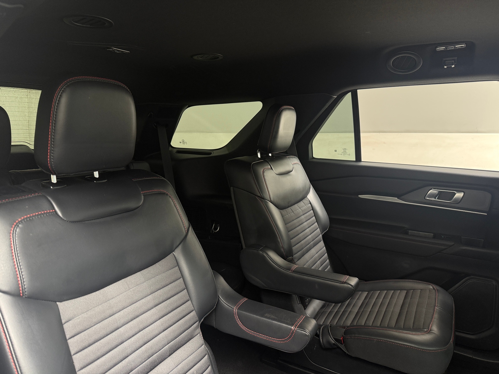 Thumbnail: 2025 Ford Explorer - 5