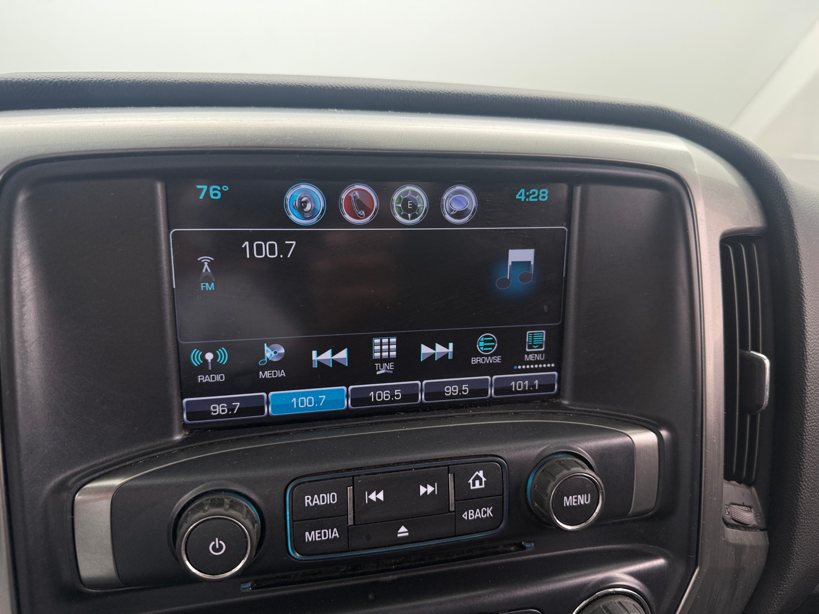 Thumbnail: 2017 Chevrolet Silverado 1500 - 4