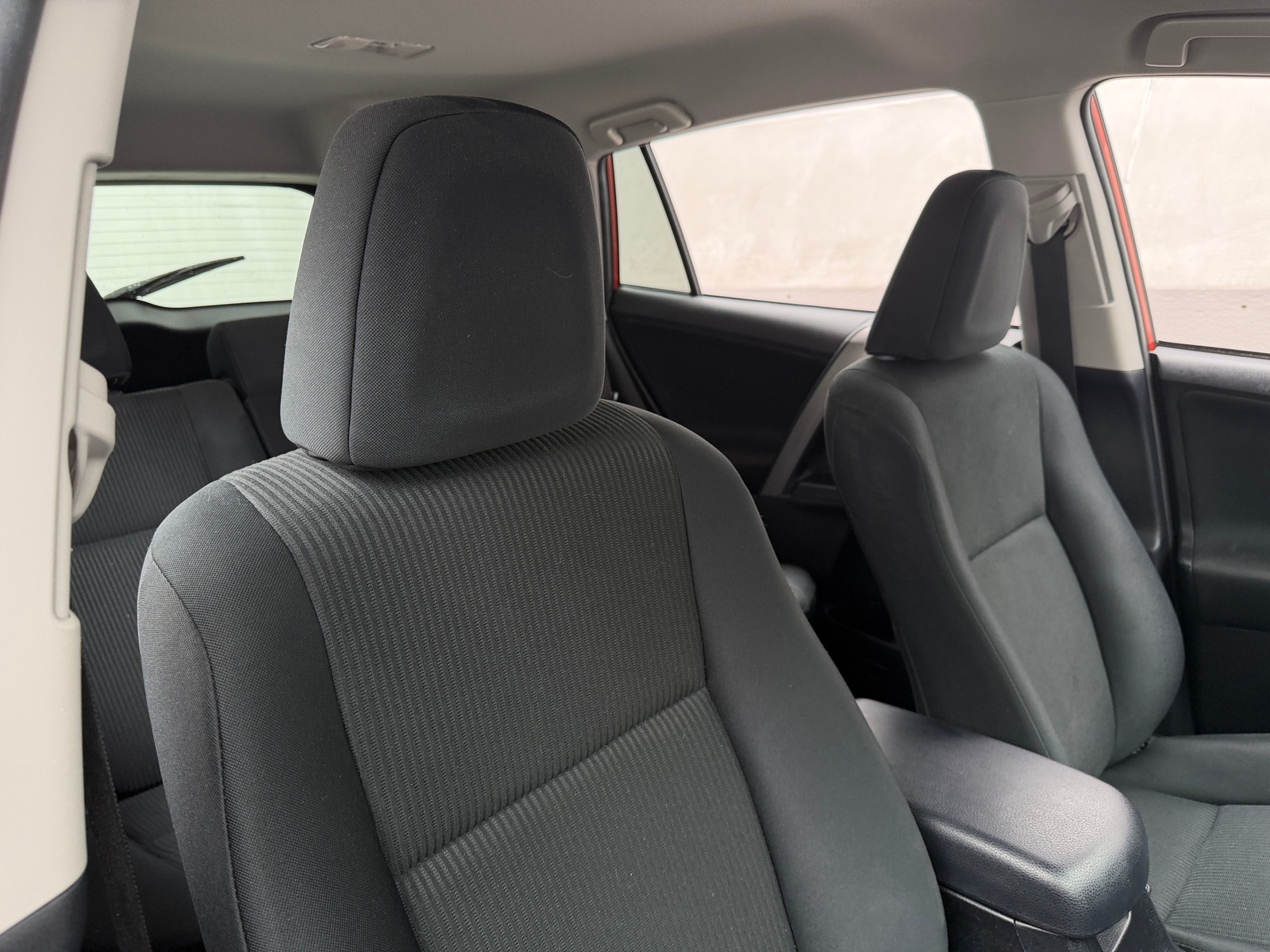 Thumbnail: 2016 Toyota RAV4 - 2