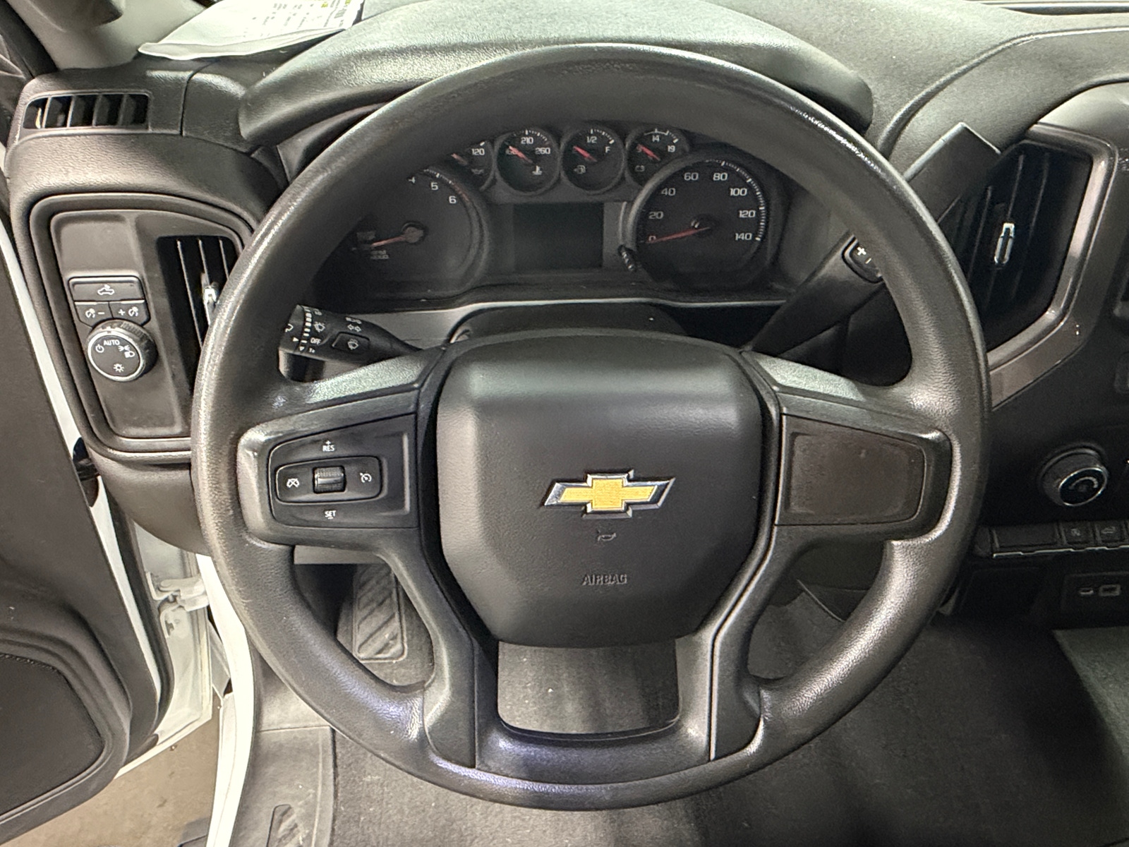Thumbnail: 2022 Chevrolet Silverado 1500 - 5