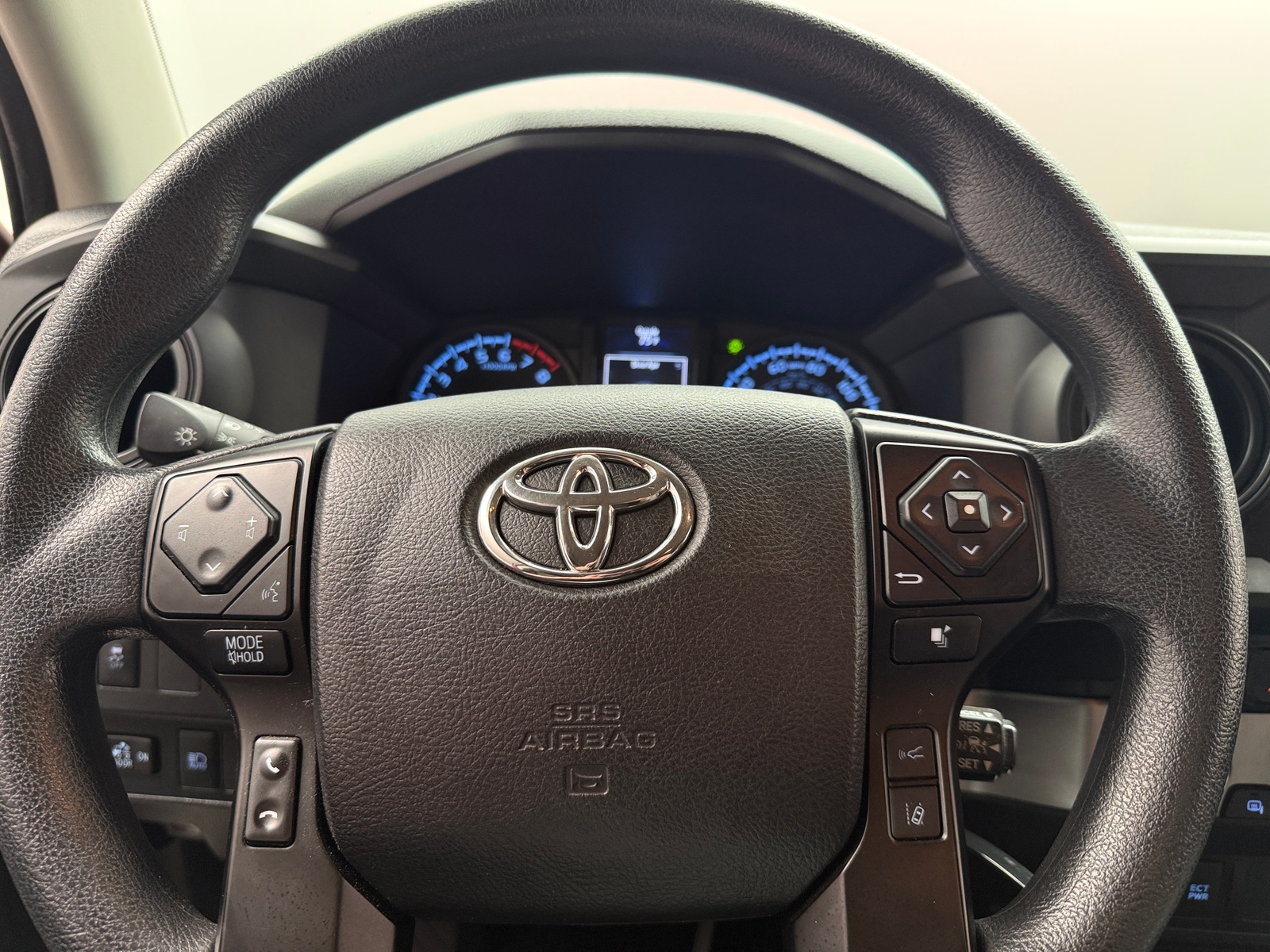 Thumbnail: 2022 Toyota Tacoma - 5