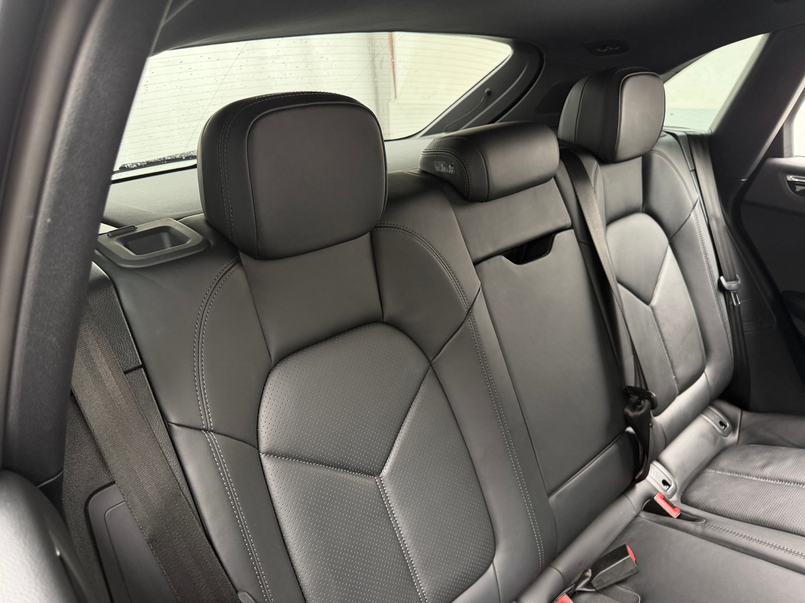 Thumbnail: 2021 Porsche Macan - 5