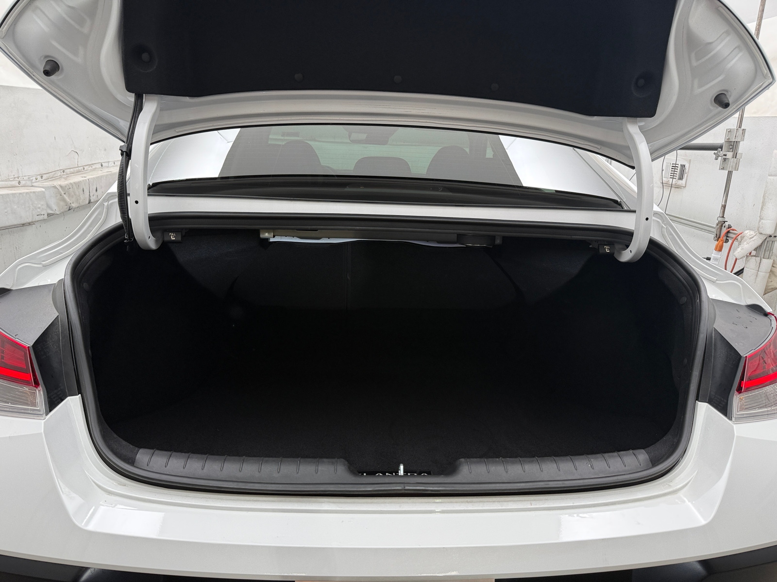 Thumbnail: 2026 Hyundai Elantra - 6