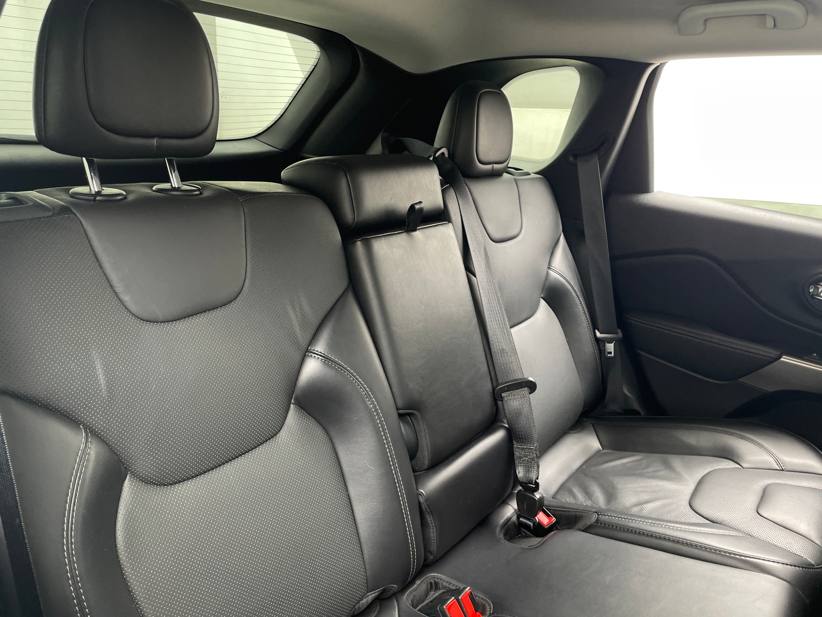 Thumbnail: 2021 Jeep Cherokee - 5