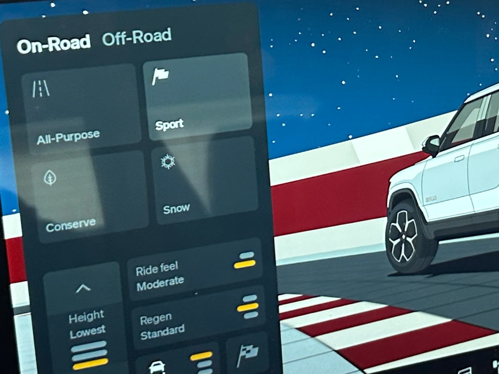 Thumbnail: 2022 Rivian R1T - 3