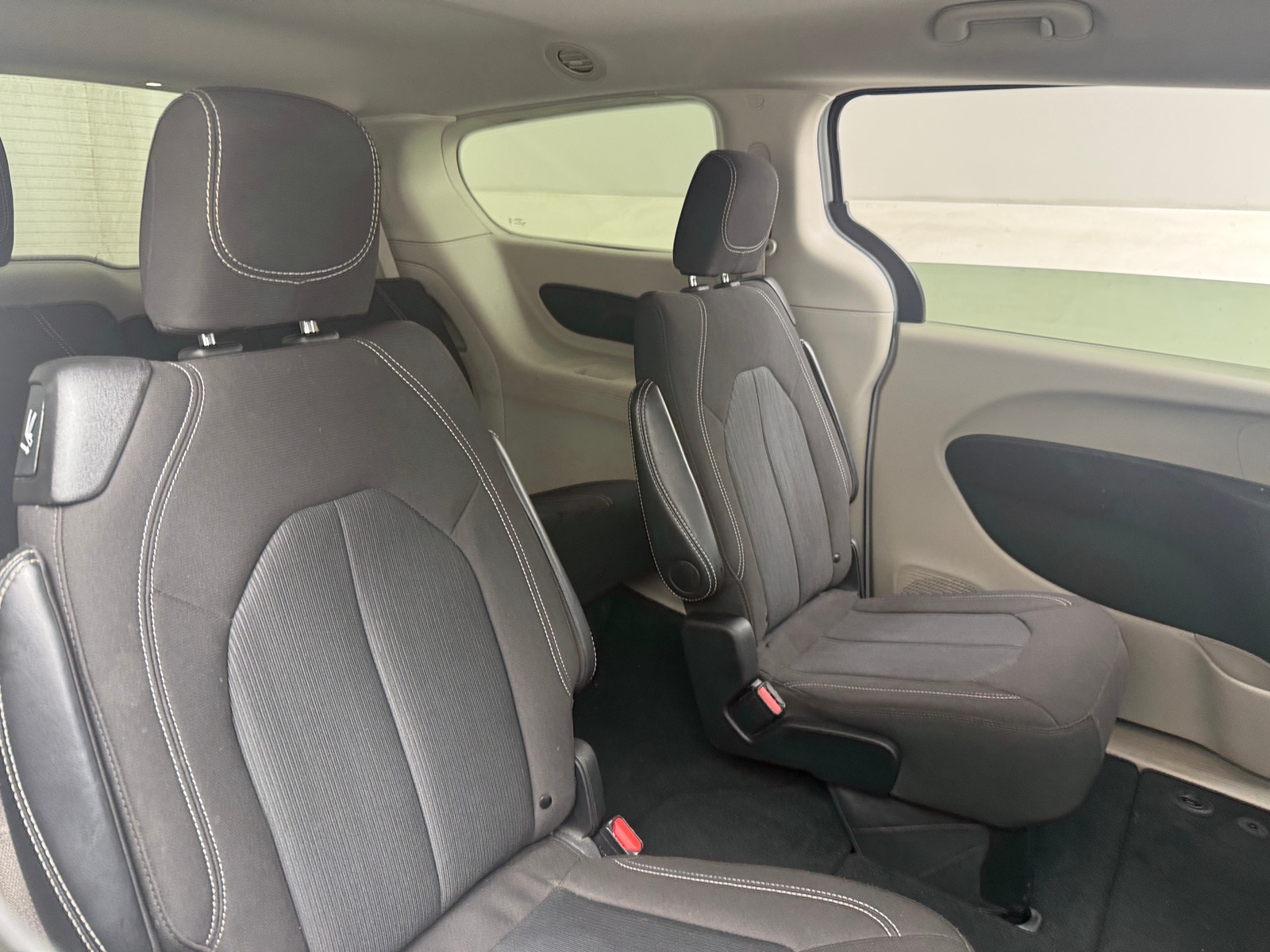 Thumbnail: 2024 Chrysler Voyager - 6