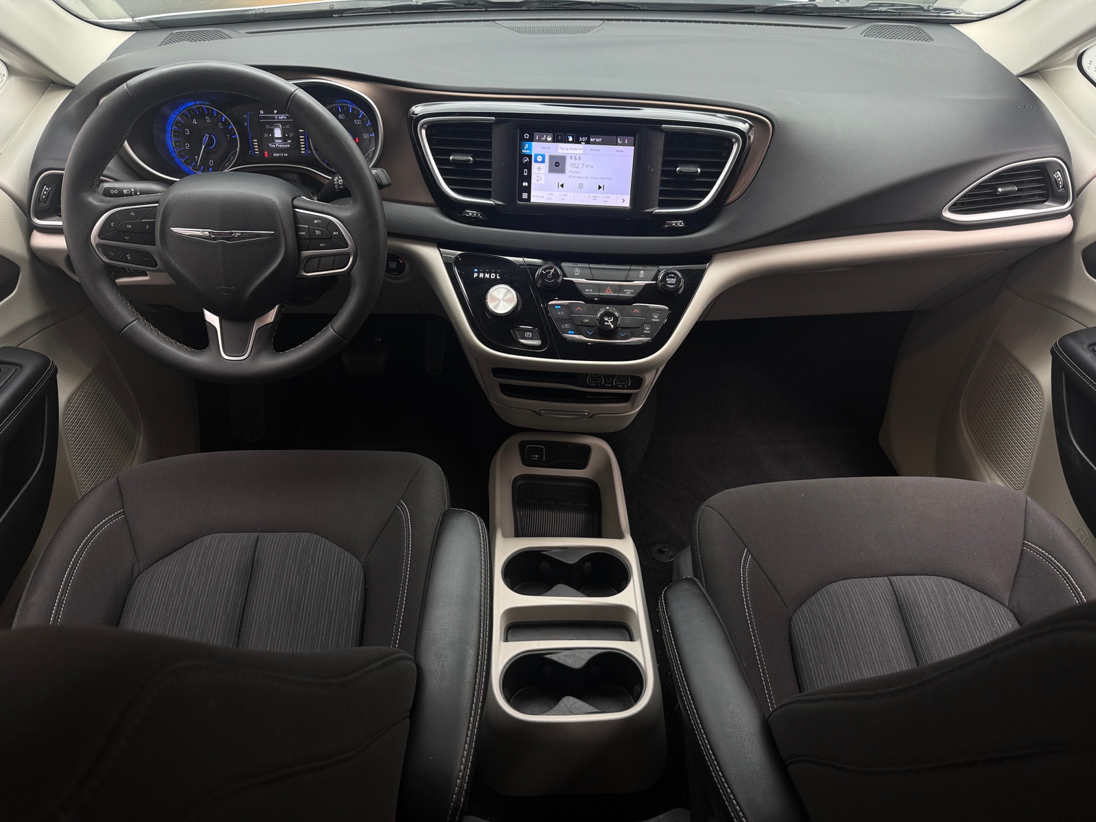Thumbnail: 2024 Chrysler Voyager - 3
