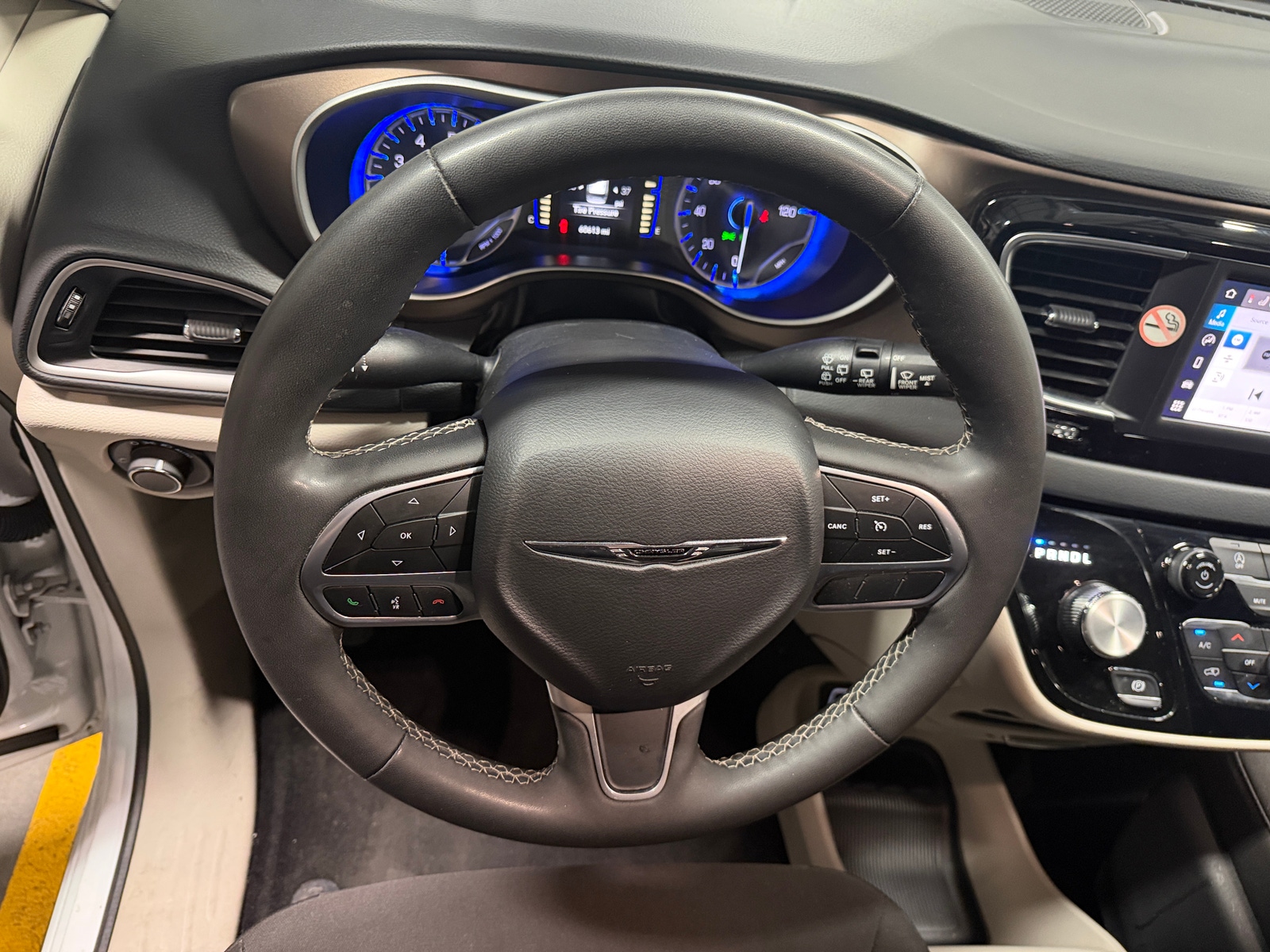 Thumbnail: 2024 Chrysler Voyager - 5