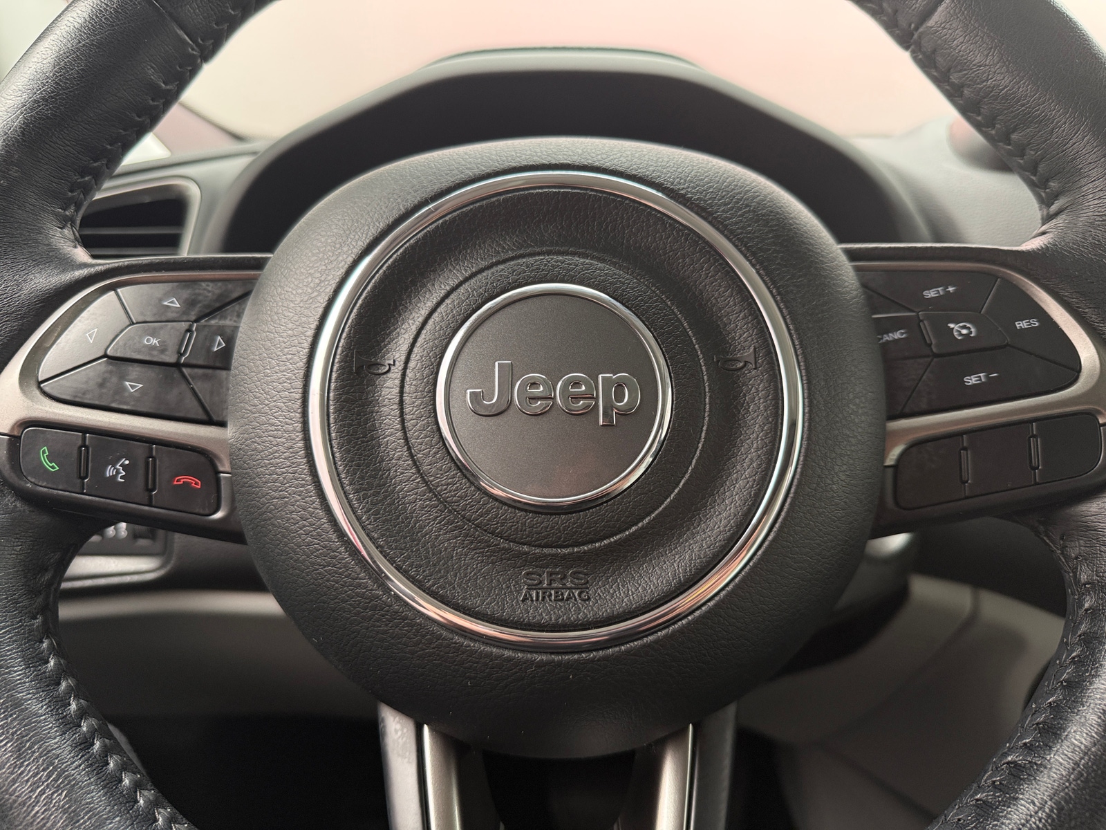 Thumbnail: 2019 Jeep Renegade - 4