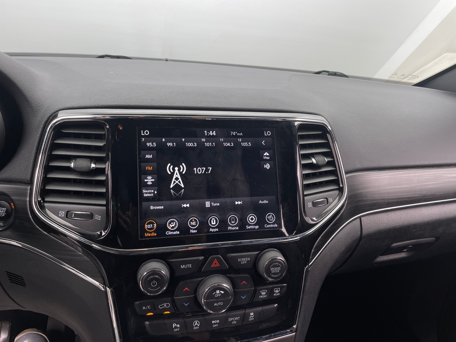 Thumbnail: 2021 Jeep Grand Cherokee - 3