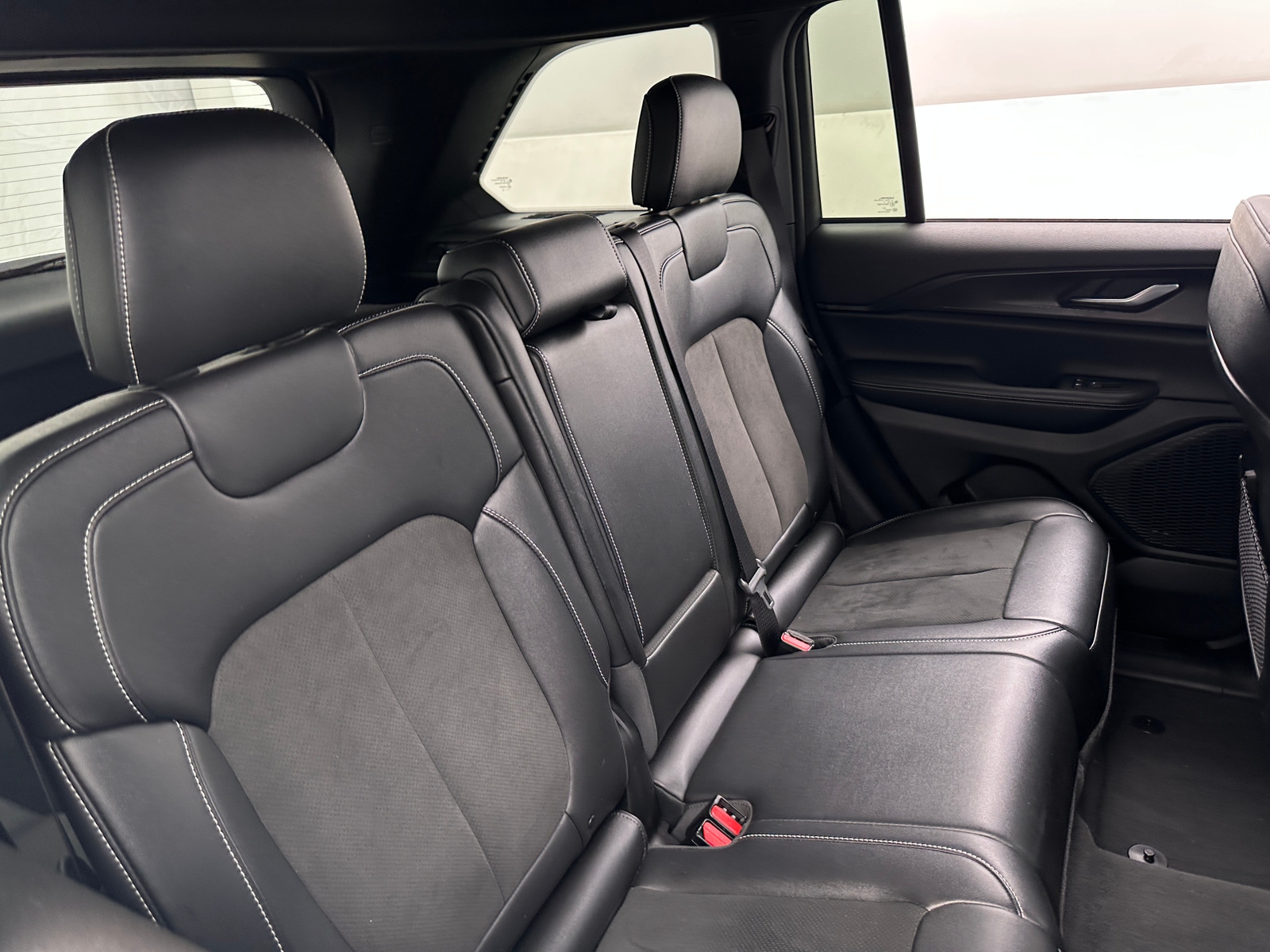 Thumbnail: 2024 Jeep Grand Cherokee - 5