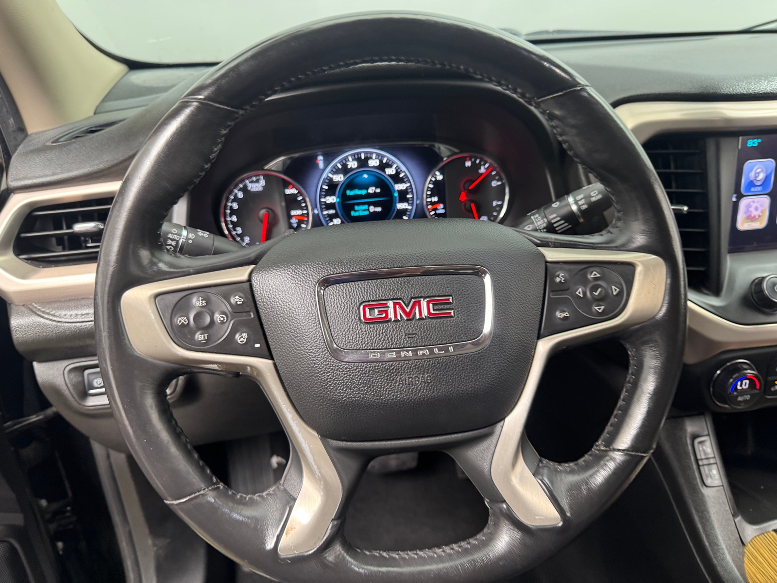 Thumbnail: 2017 GMC Acadia - 4