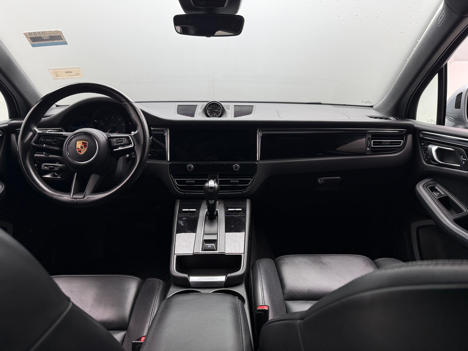 Thumbnail: 2023 Porsche Macan - 2
