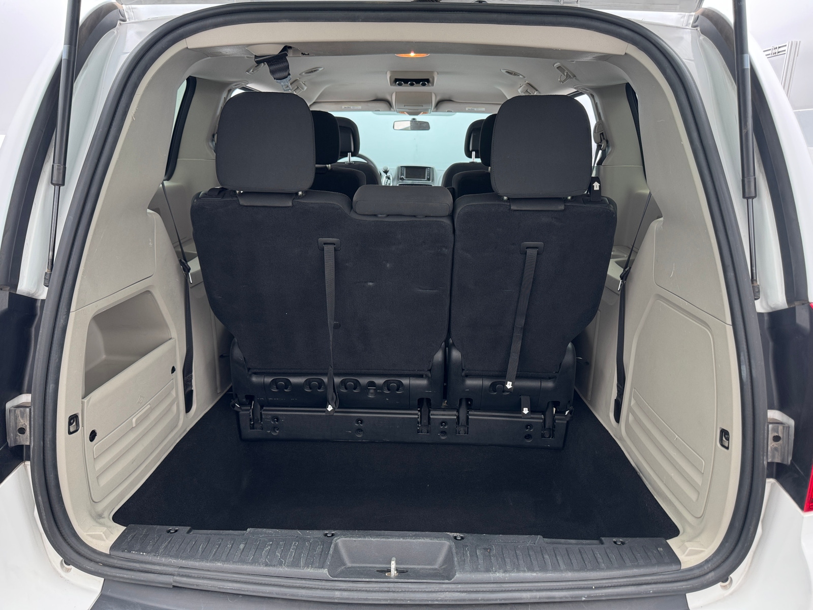 Thumbnail: 2017 Dodge Grand Caravan - 7