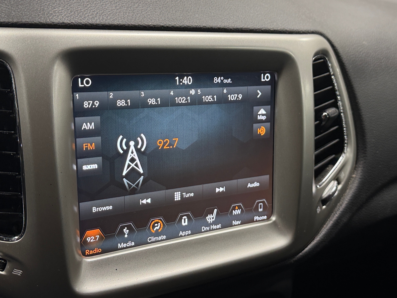 Thumbnail: 2018 Jeep Compass - 4