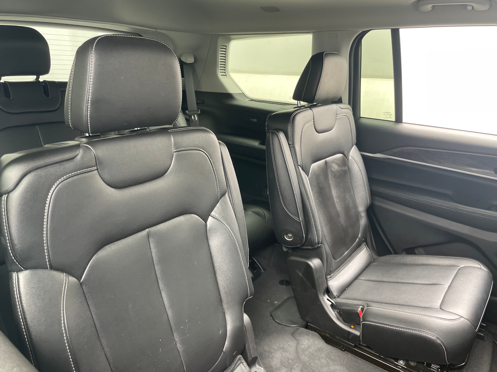 Thumbnail: 2023 Jeep Grand Cherokee L - 5