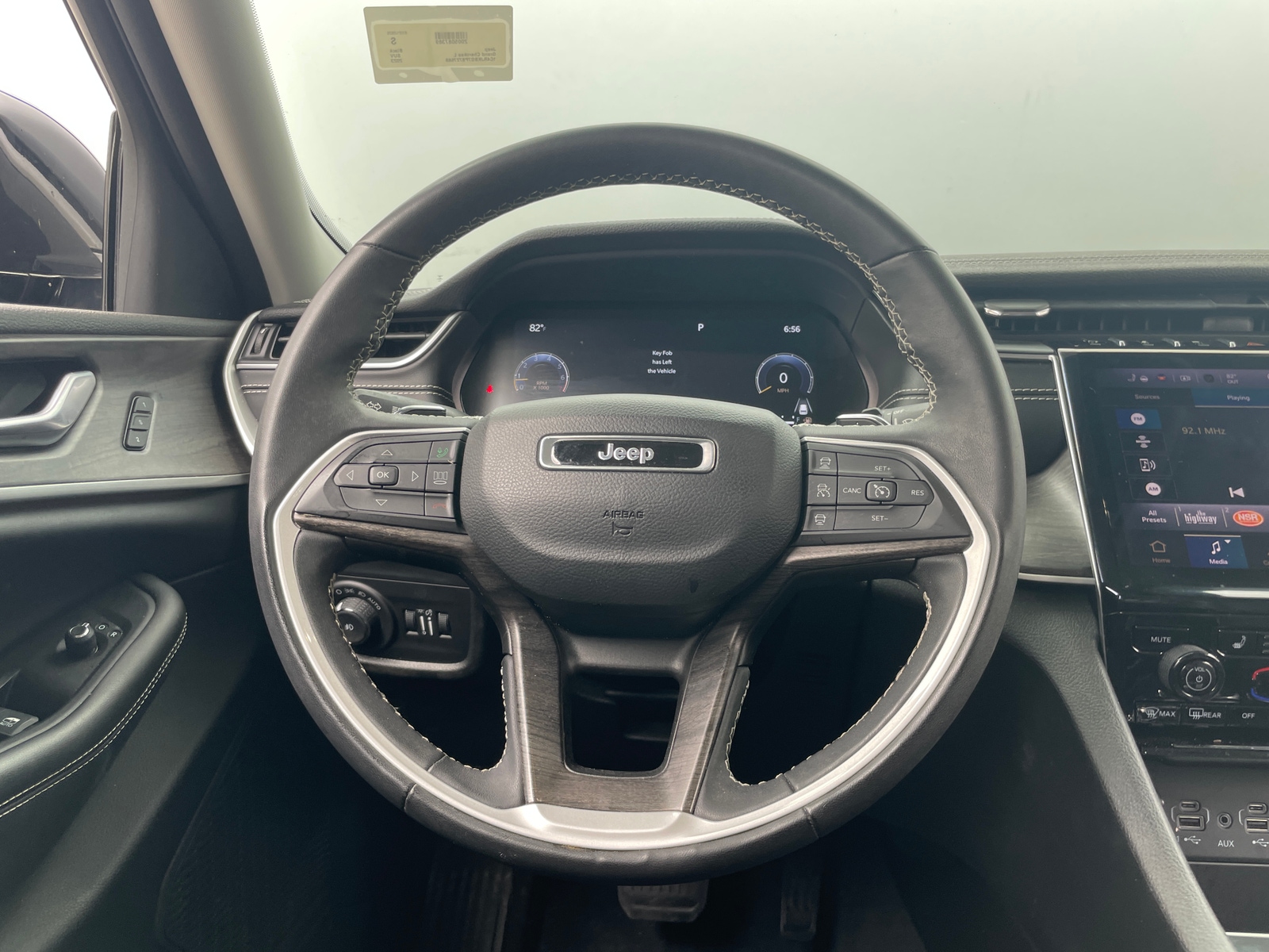 Thumbnail: 2023 Jeep Grand Cherokee L - 4
