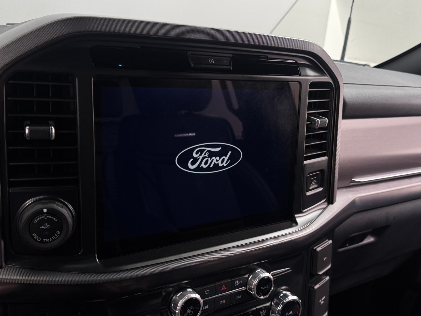 Thumbnail: 2026 Ford Econoline - 3